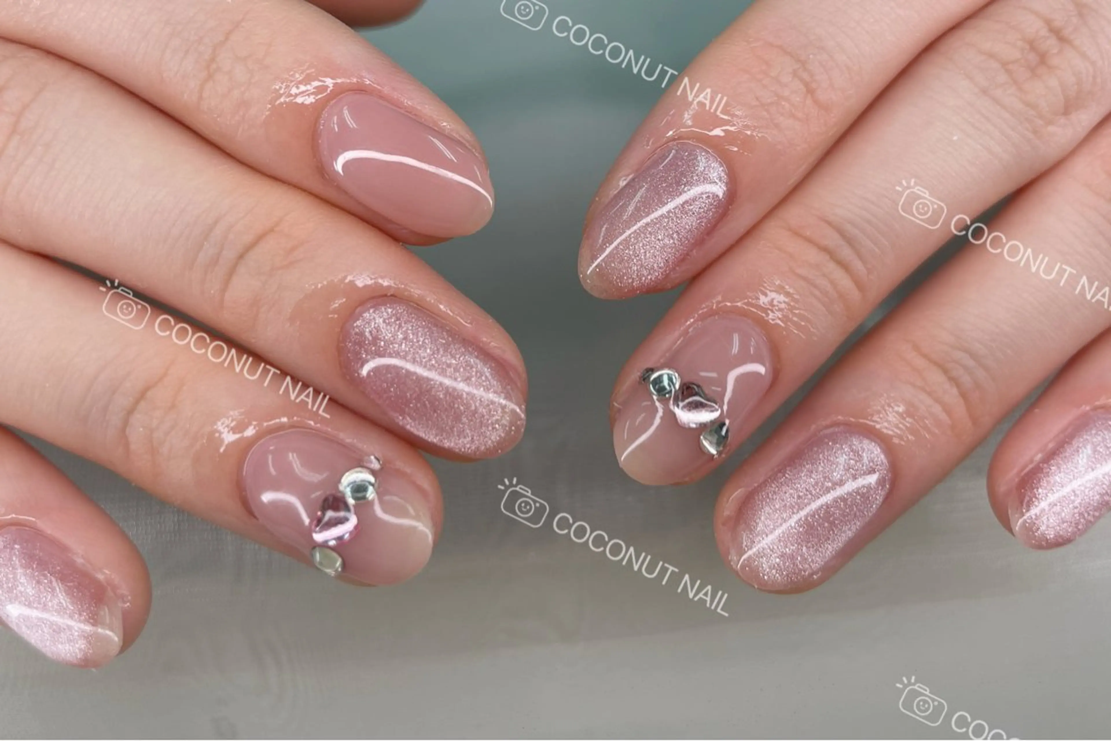 ネイル べっ甲ネイル フレンチネイル キラキラネイル マグネットネイル 大理石ネイル(マーブル) ハンドネイル 神田 ココナッツのネイルデザイン