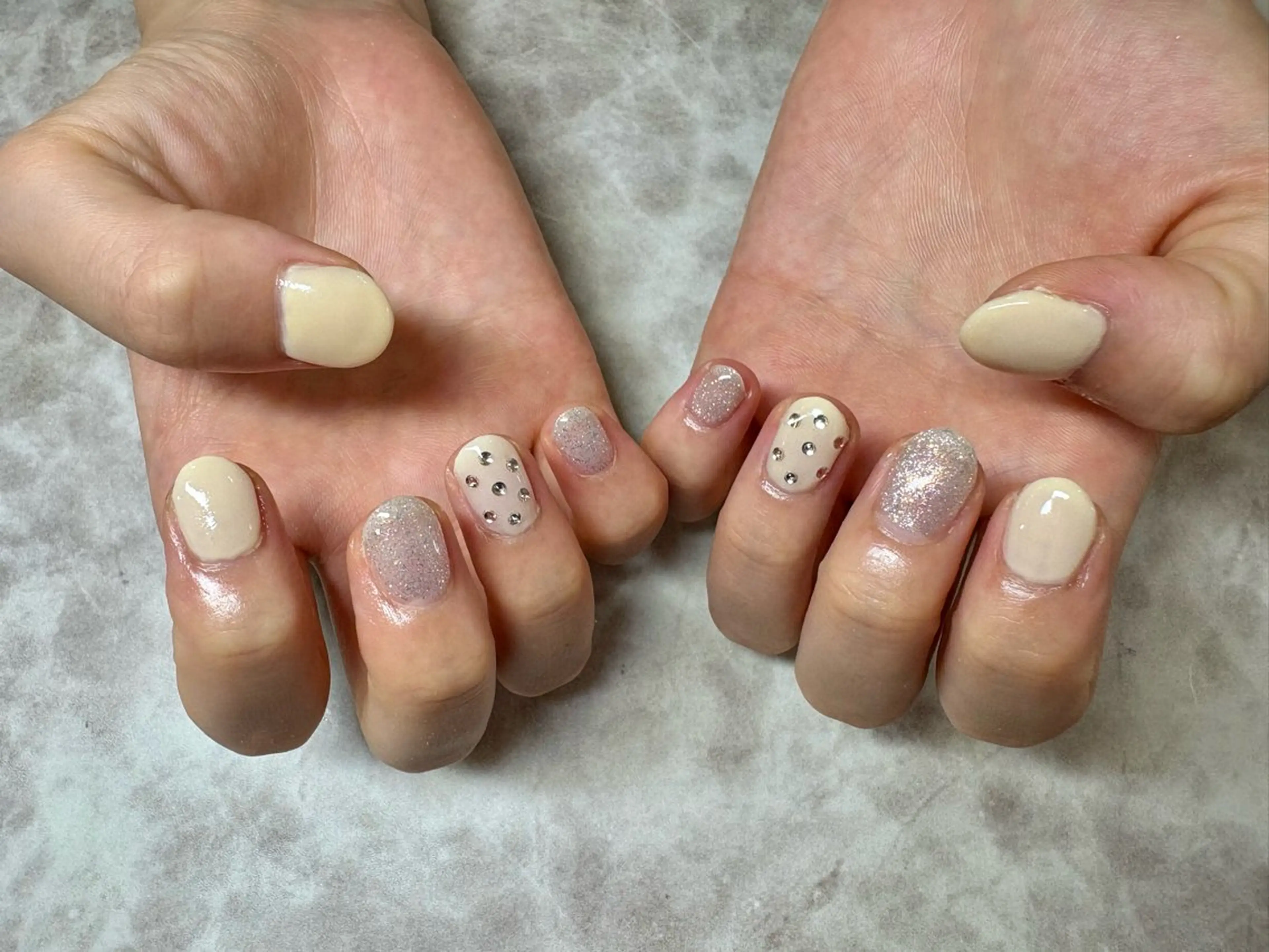 ネイル 浅野 綾のネイルデザイン