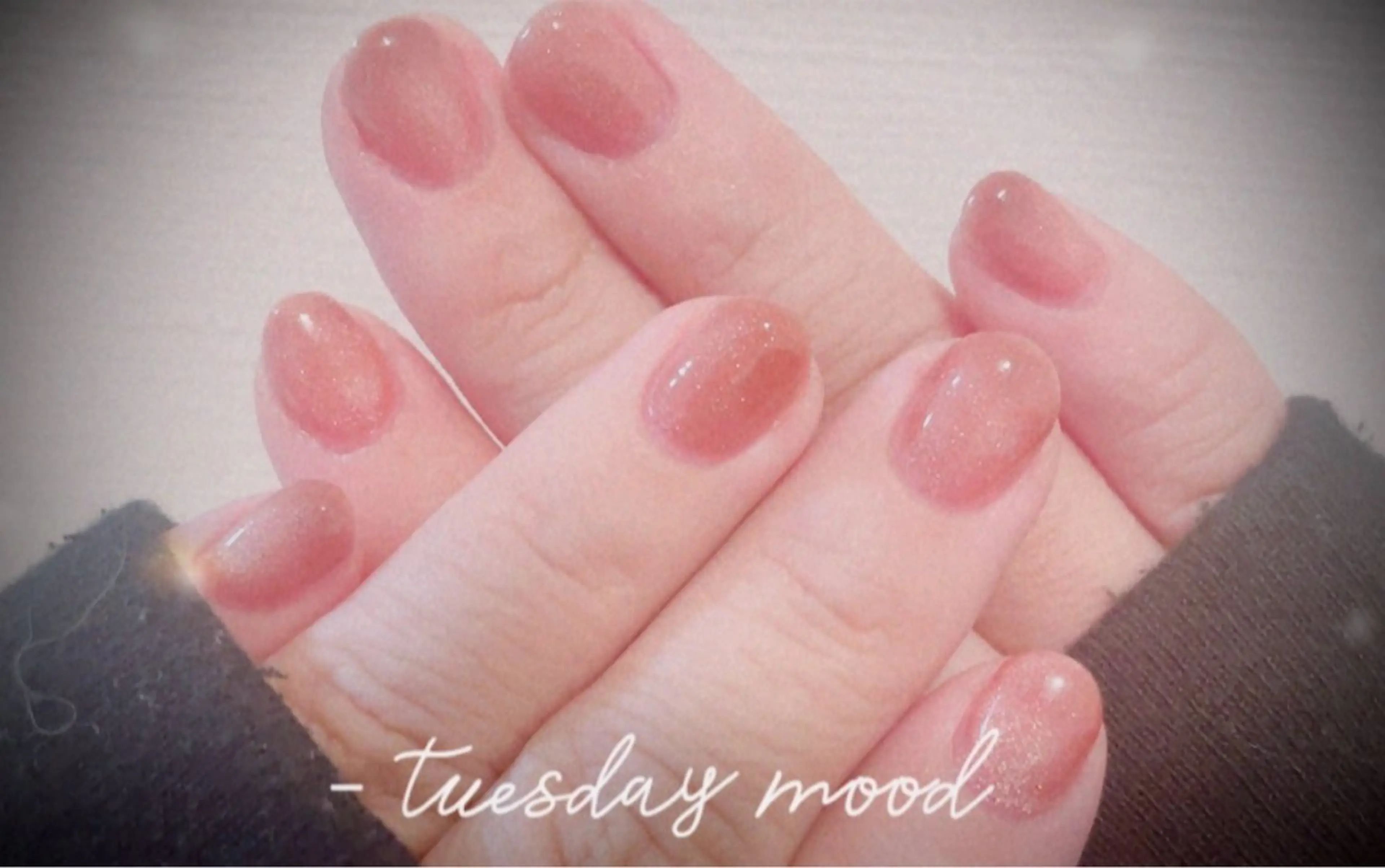 ネイル マグネットネイル ピンク ショートネイル ハンドネイル 桑田 あおいのネイルデザイン