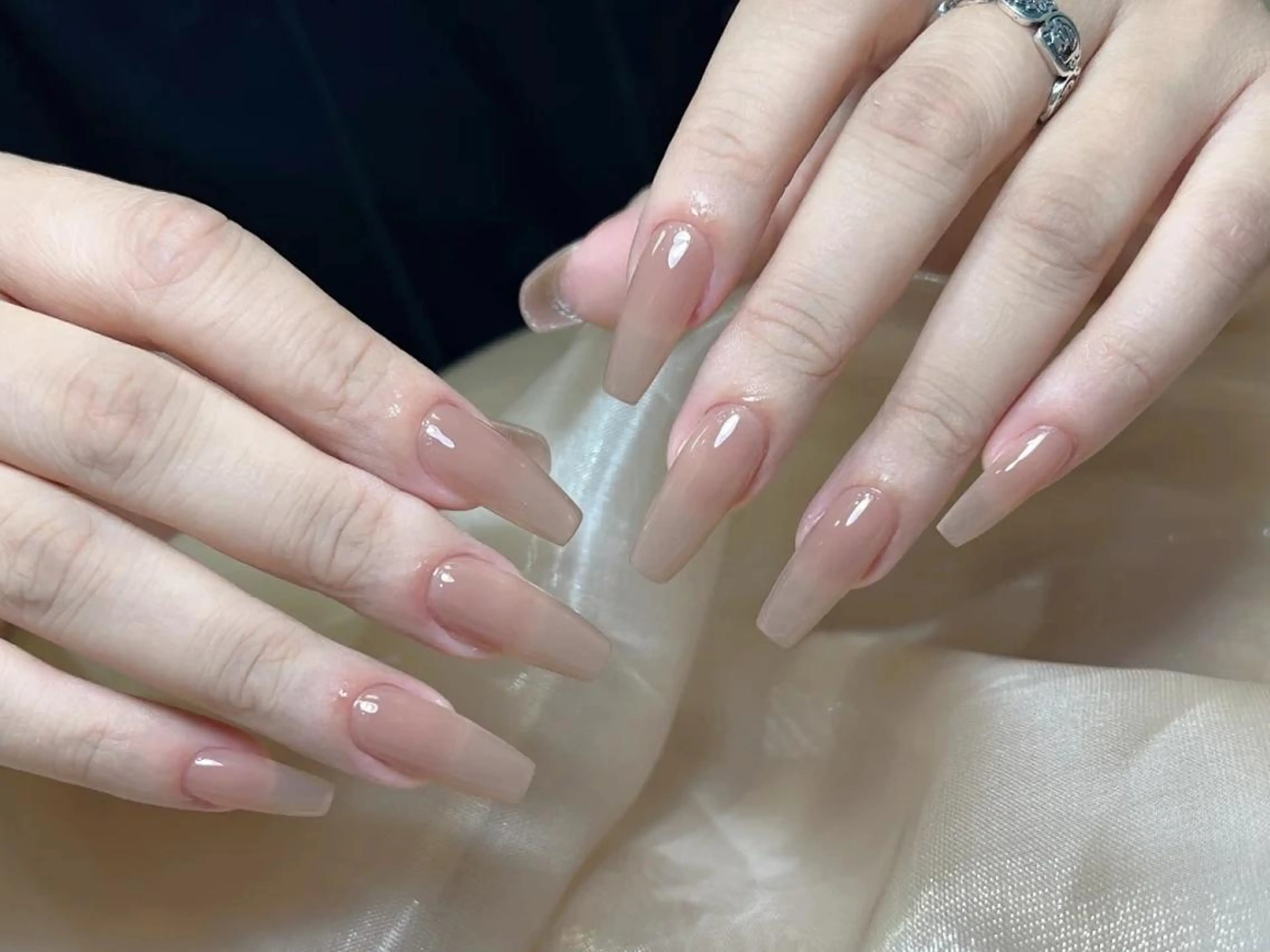 ネイル セミロング ネイリストゆか💅 長さだし、深爪矯正のネイルデザイン