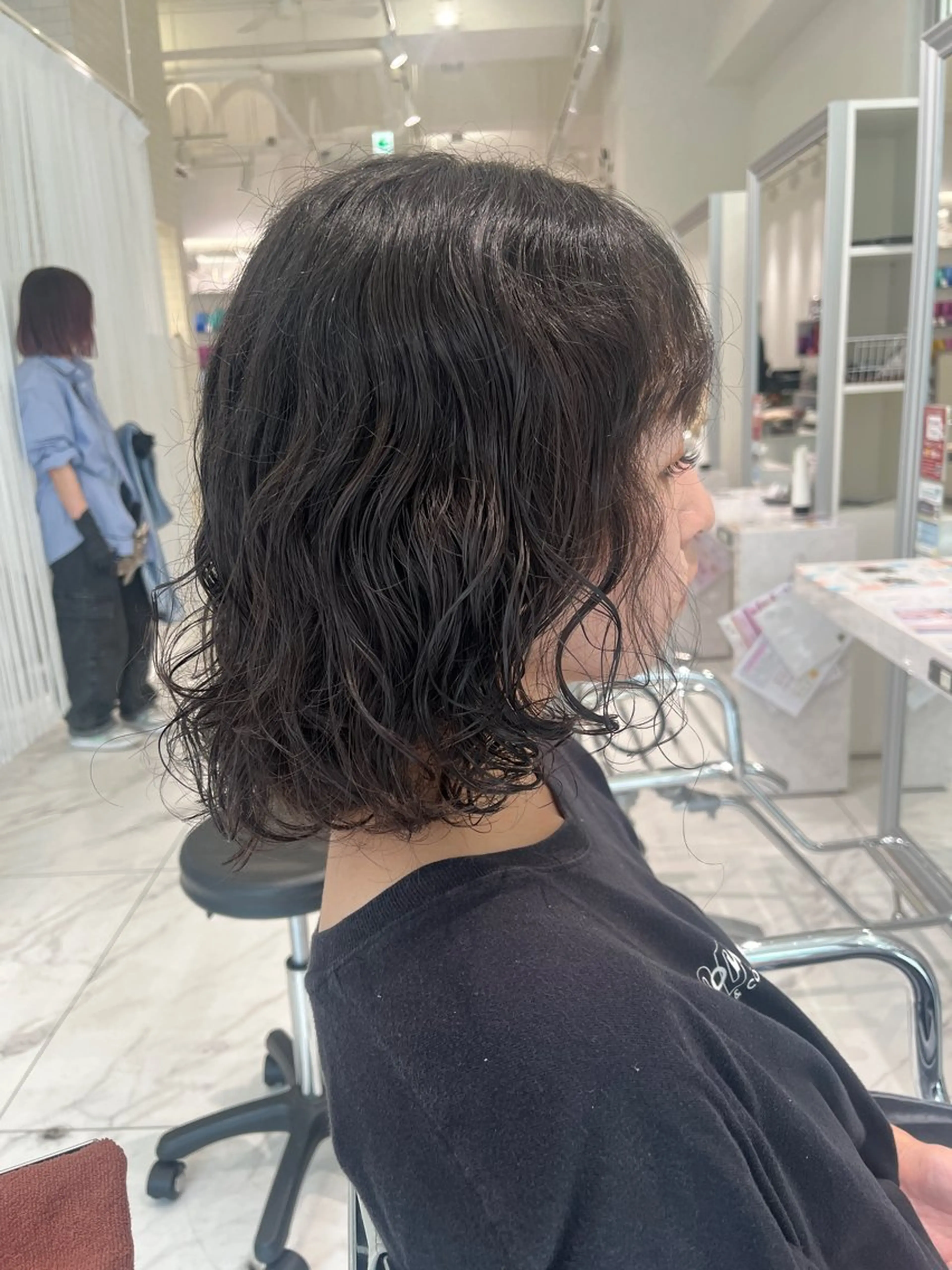 ミディアム パーマ ミディアムパーマ 村泉 心のヘアスタイル