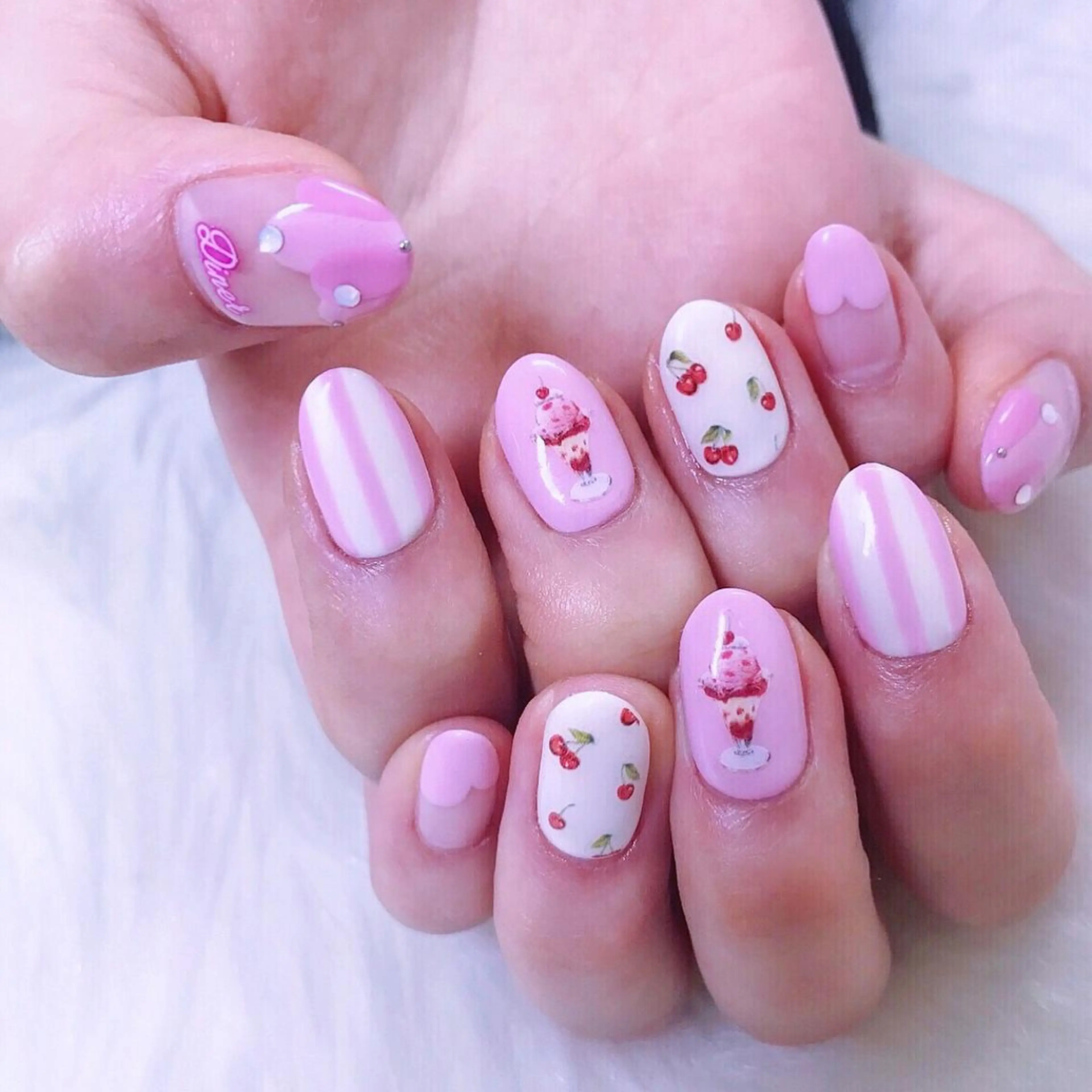 ネイル NOIROUGE所属・NOI ROUGEのネイルデザイン