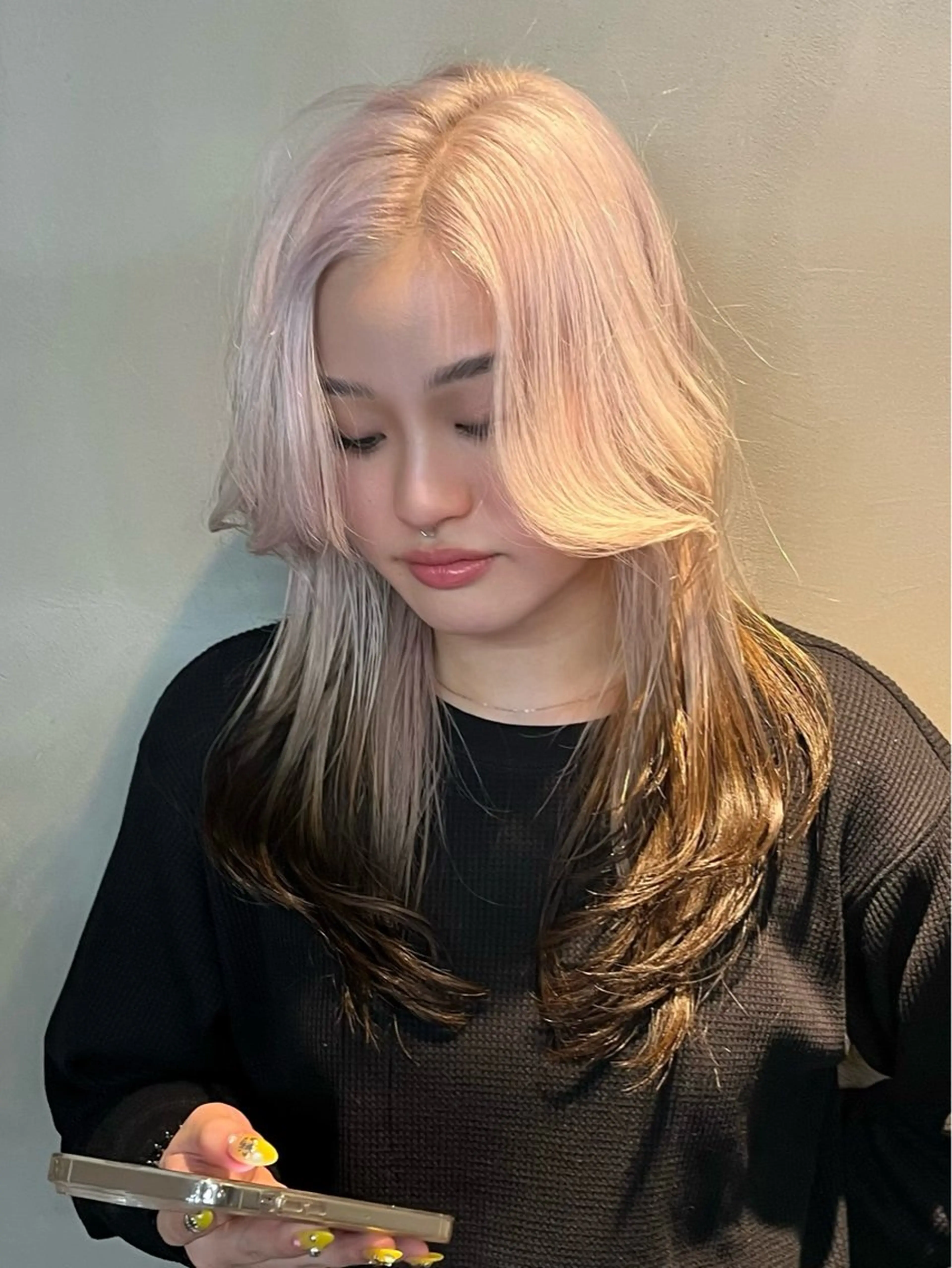 ロング カラー 顔まわりレイヤー 顔周りカット 韓国風ヘア レイヤーカット ウルフカット ヘアカラー トリートメント ウルフ/レイヤー ⚡️ITSUKU⚡️のヘアスタイル