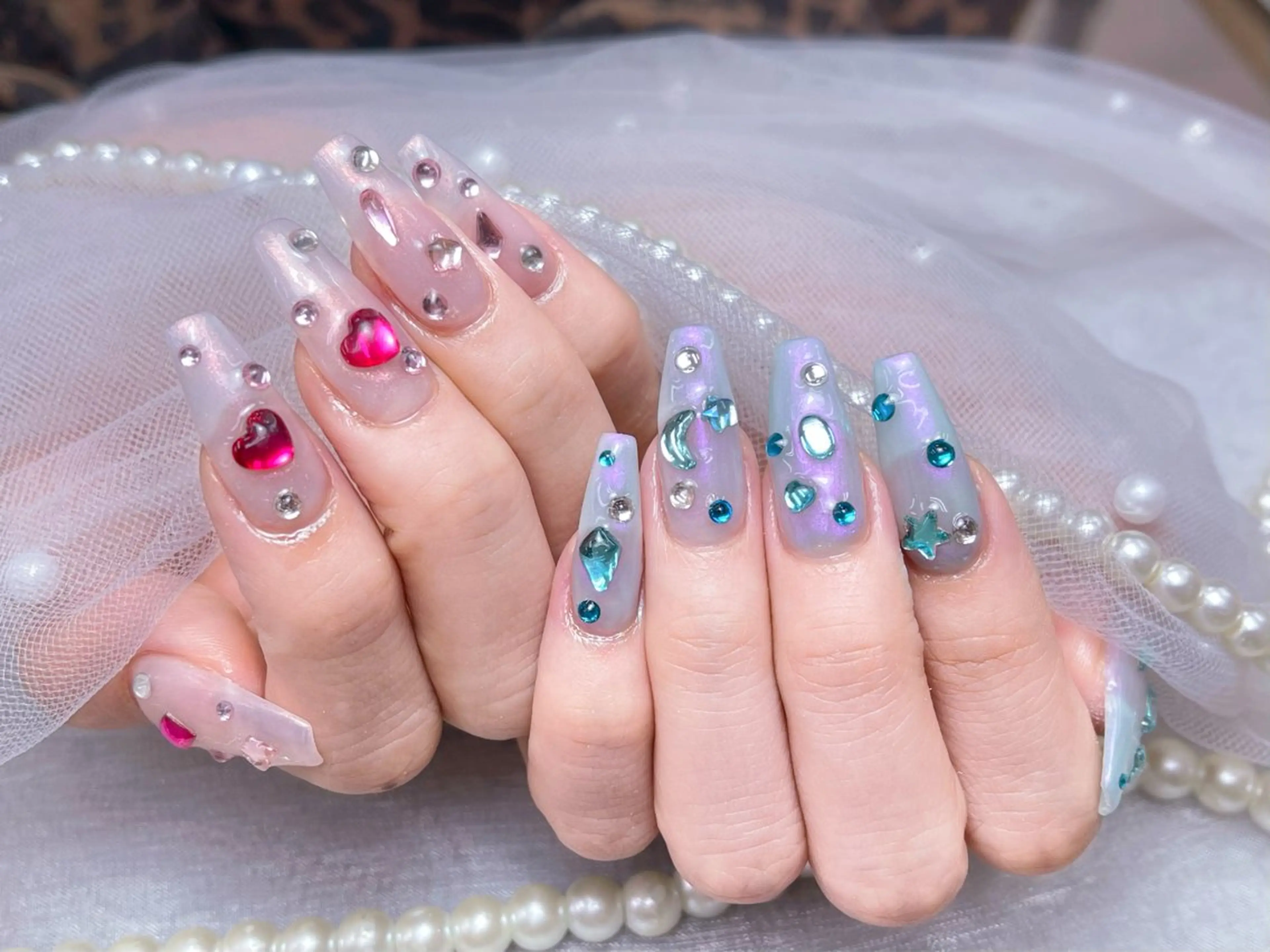 メンズ ネイル メンズ韓国風 アートネイル フレンチネイル ジェルネイル キラキラネイル ハンドネイル Bloom スカルプ専門店のネイルデザイン