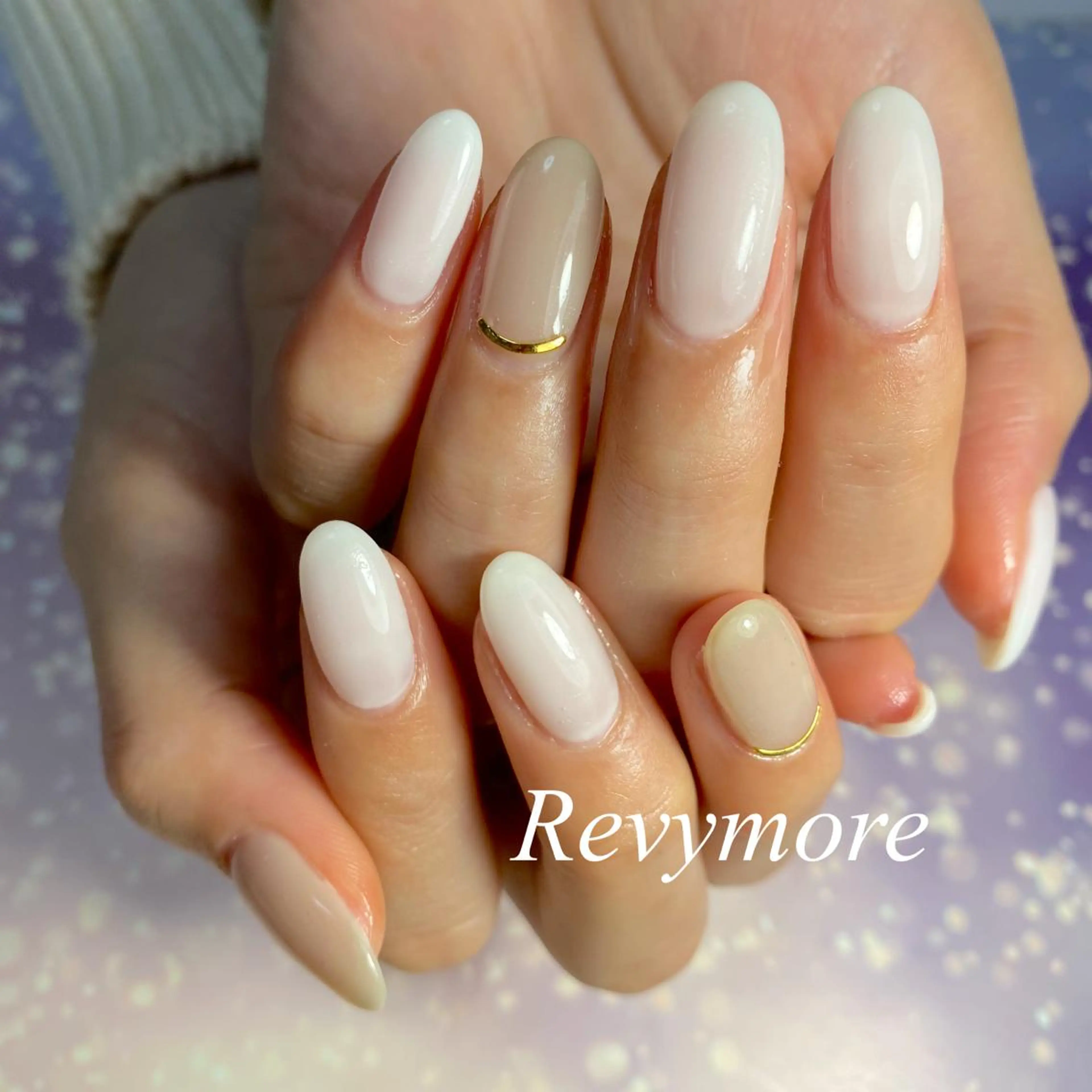 ミディアム ネイル ジェルネイル ニュアンスネイル オフィスネイル ワンカラーネイル シンプルネイル nail salon Revymore所属・nail salon Revymoreのネイルデザイン