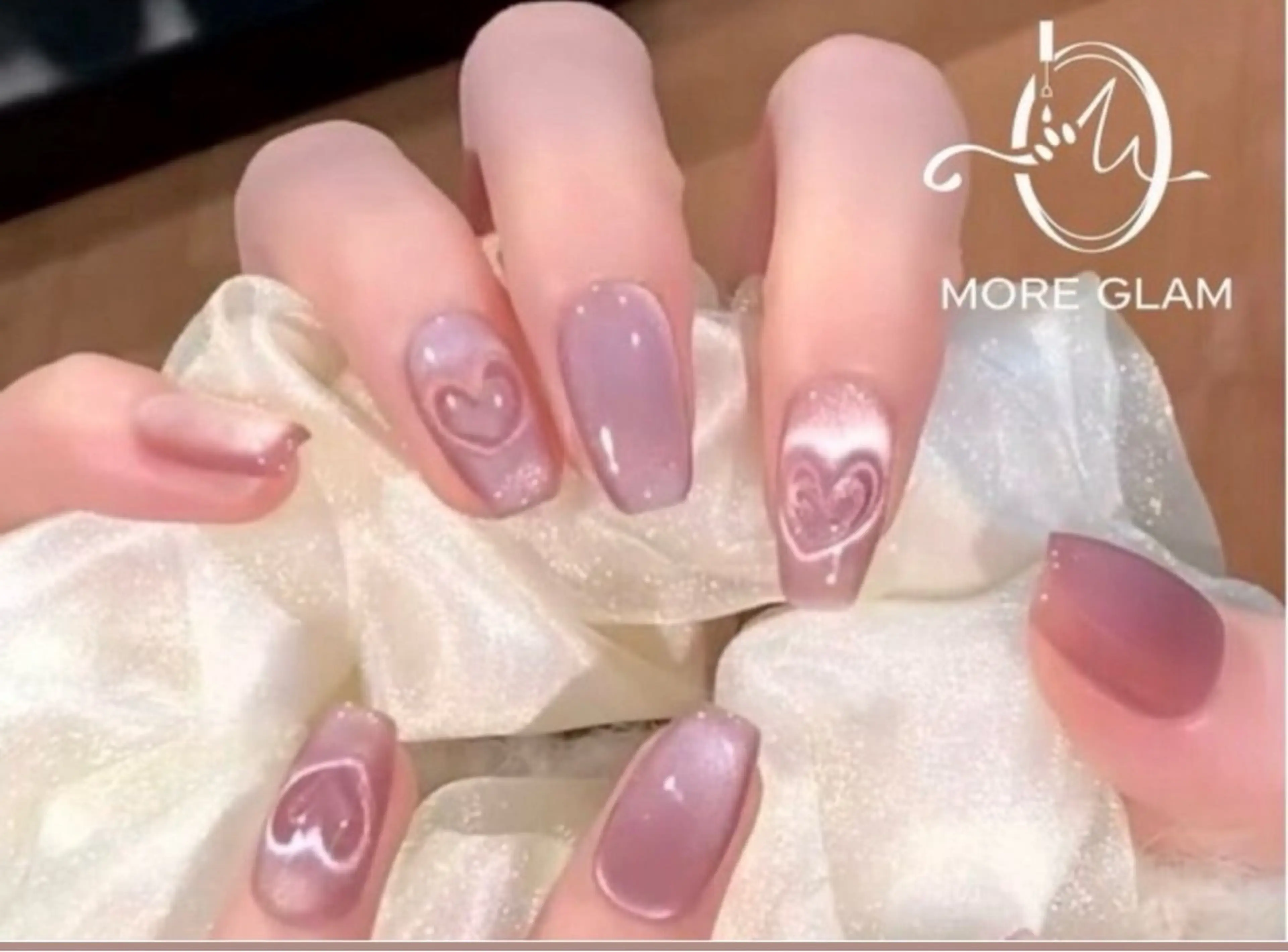 ネイル アートネイル オーロラネイル クリアネイル 長さ出し フレンチネイル LU NAのネイルデザイン