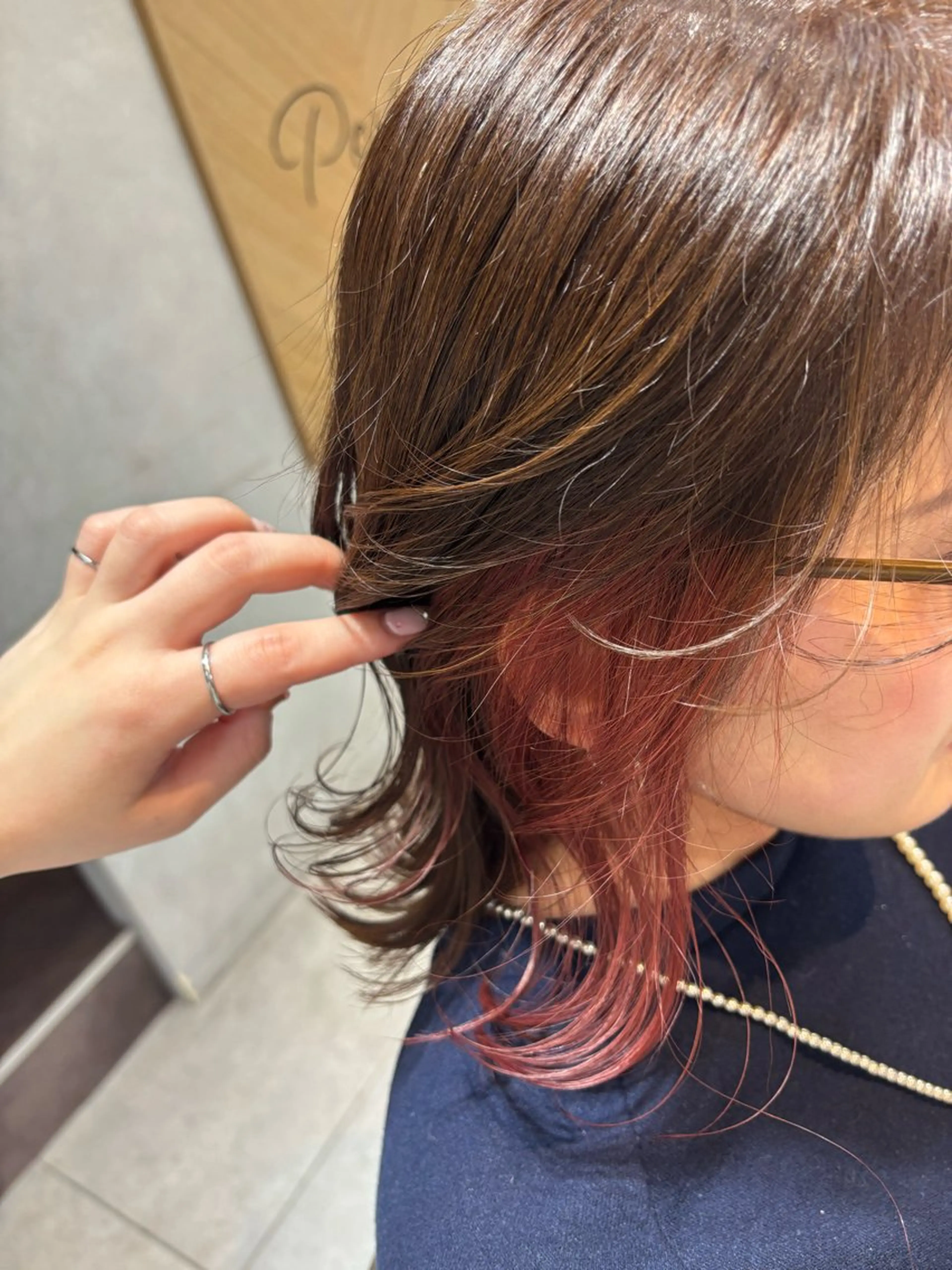 ミディアム 酒井 彩希のヘアスタイル