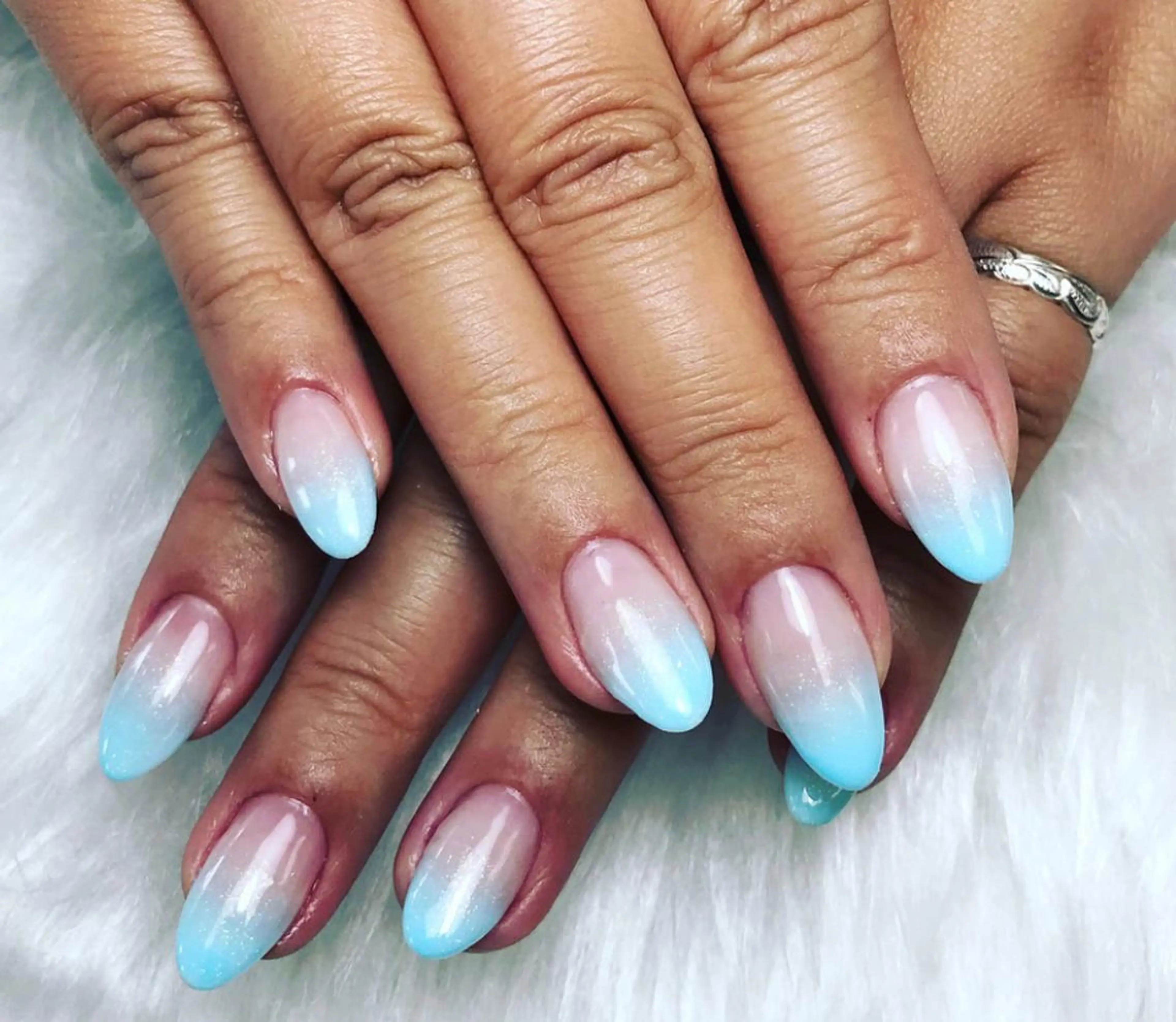 ネイル グラデーション ラメ(グリッター) ラメグラデーション スカルプネイル Munail サロン所属・むねいる nail salonのネイルデザイン