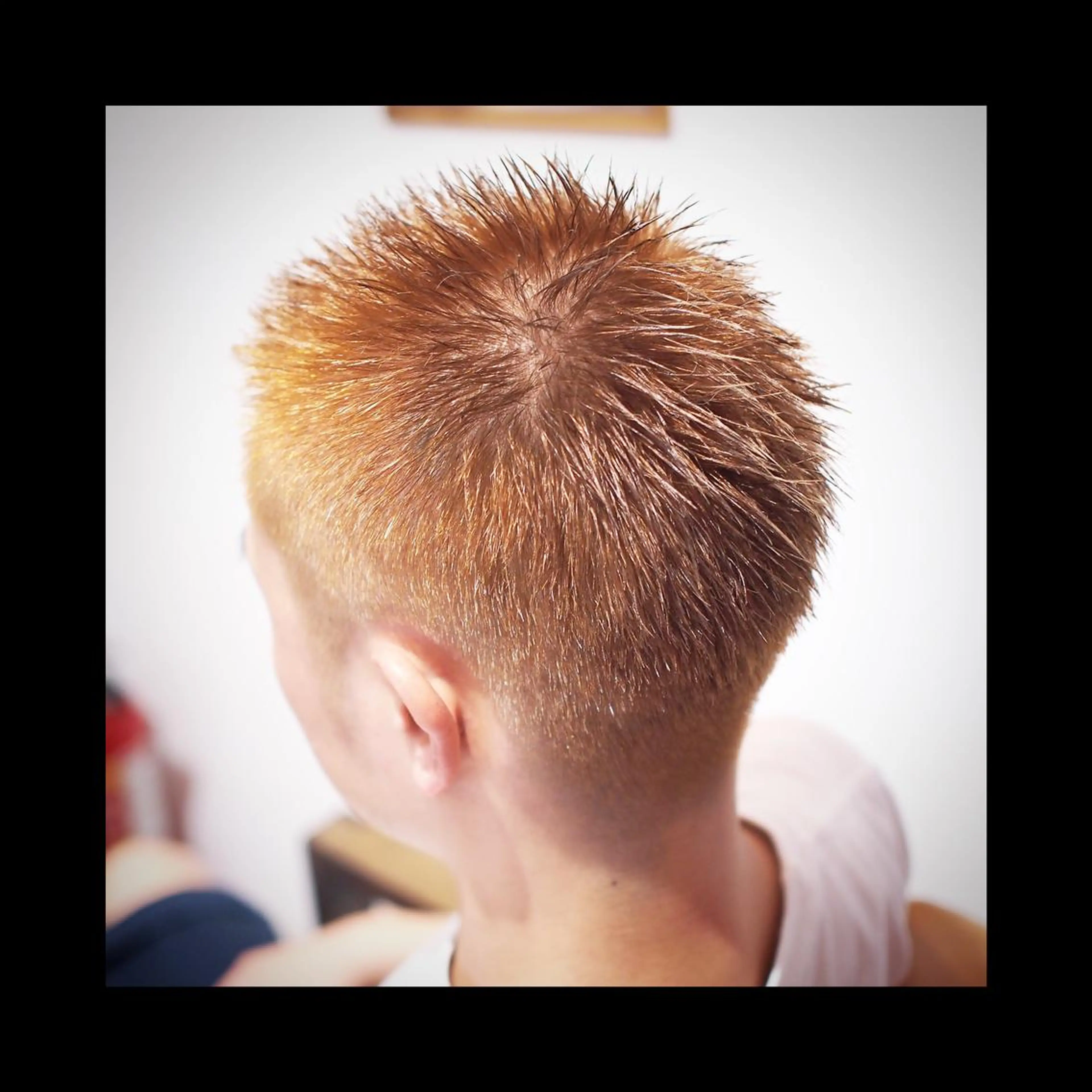 ショート カラー ベージュカラー オレンジ オレンジベージュ カット ヘアセット 及川シゲル 髪質改善講師のヘアスタイル