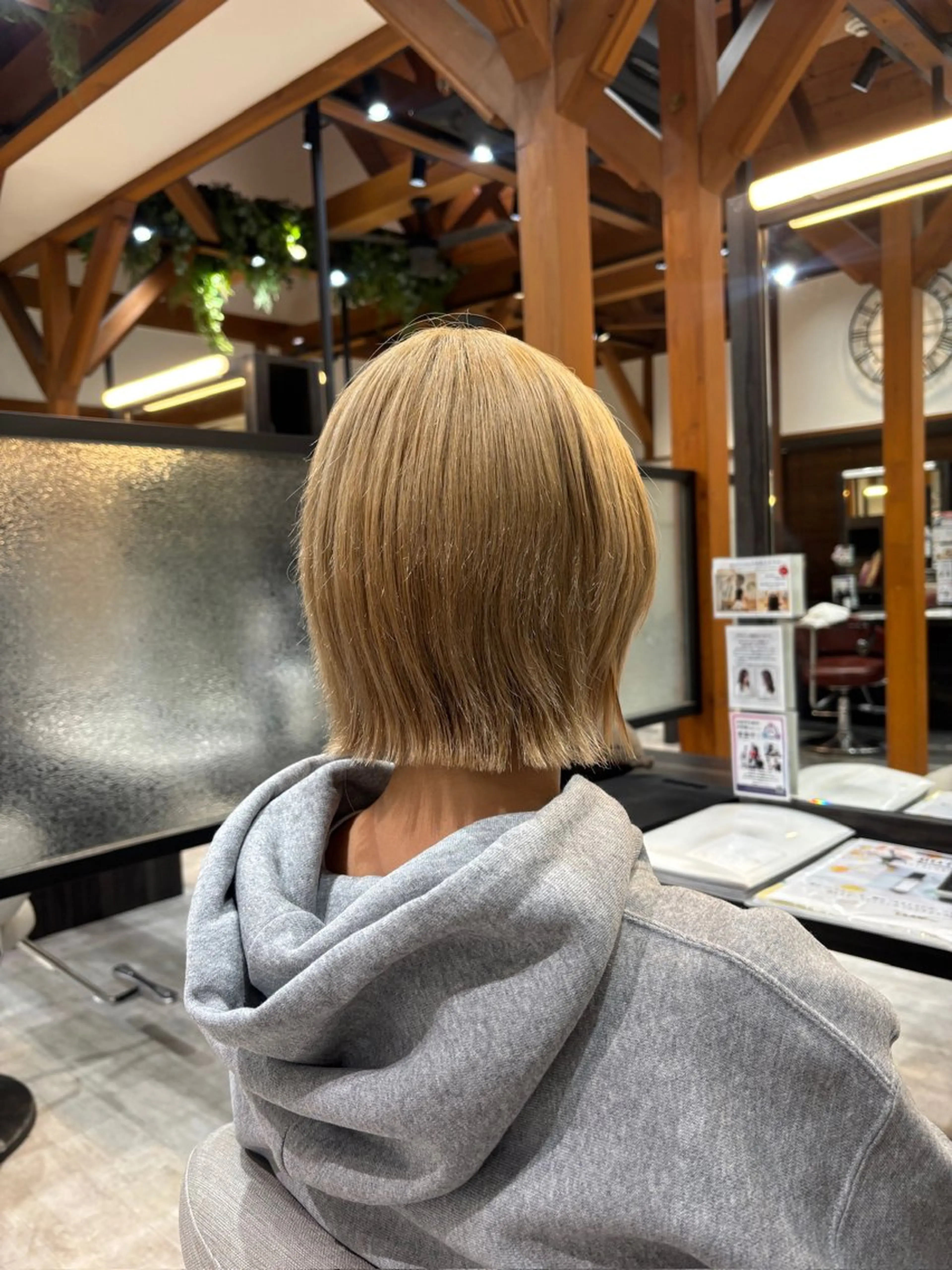 ショート 切りっぱなしボブ ショートボブ ボブ ショートヘア トリートメント Wiz新松戸店所属・勅使河原 なずなのヘアスタイル