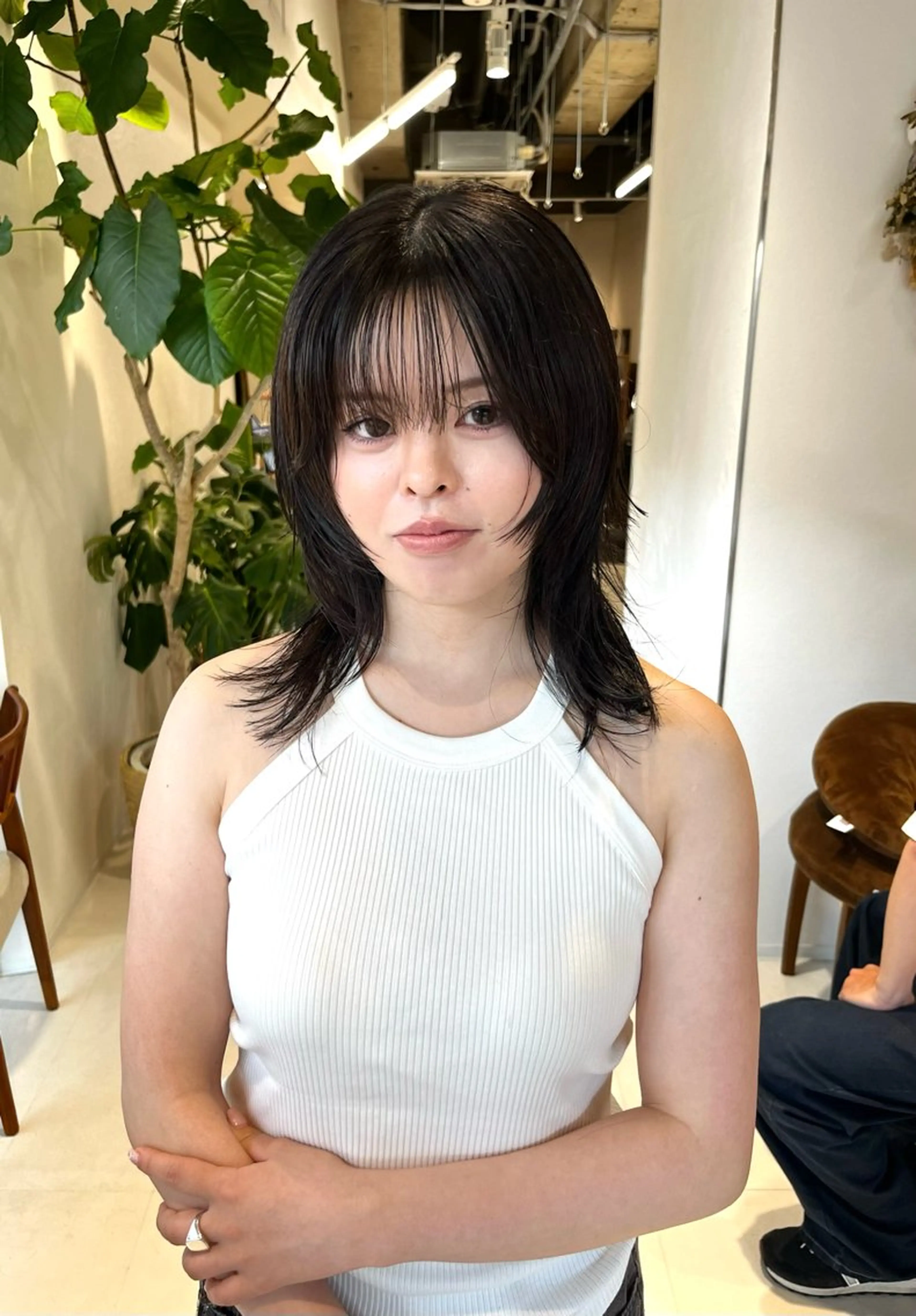 ミディアム カラー 黒髪 ブルーカラー ブルーブラック レイヤーカット カット ヘアカラー トリートメント レイヤーカット/ カラー/ko-noのヘアスタイル