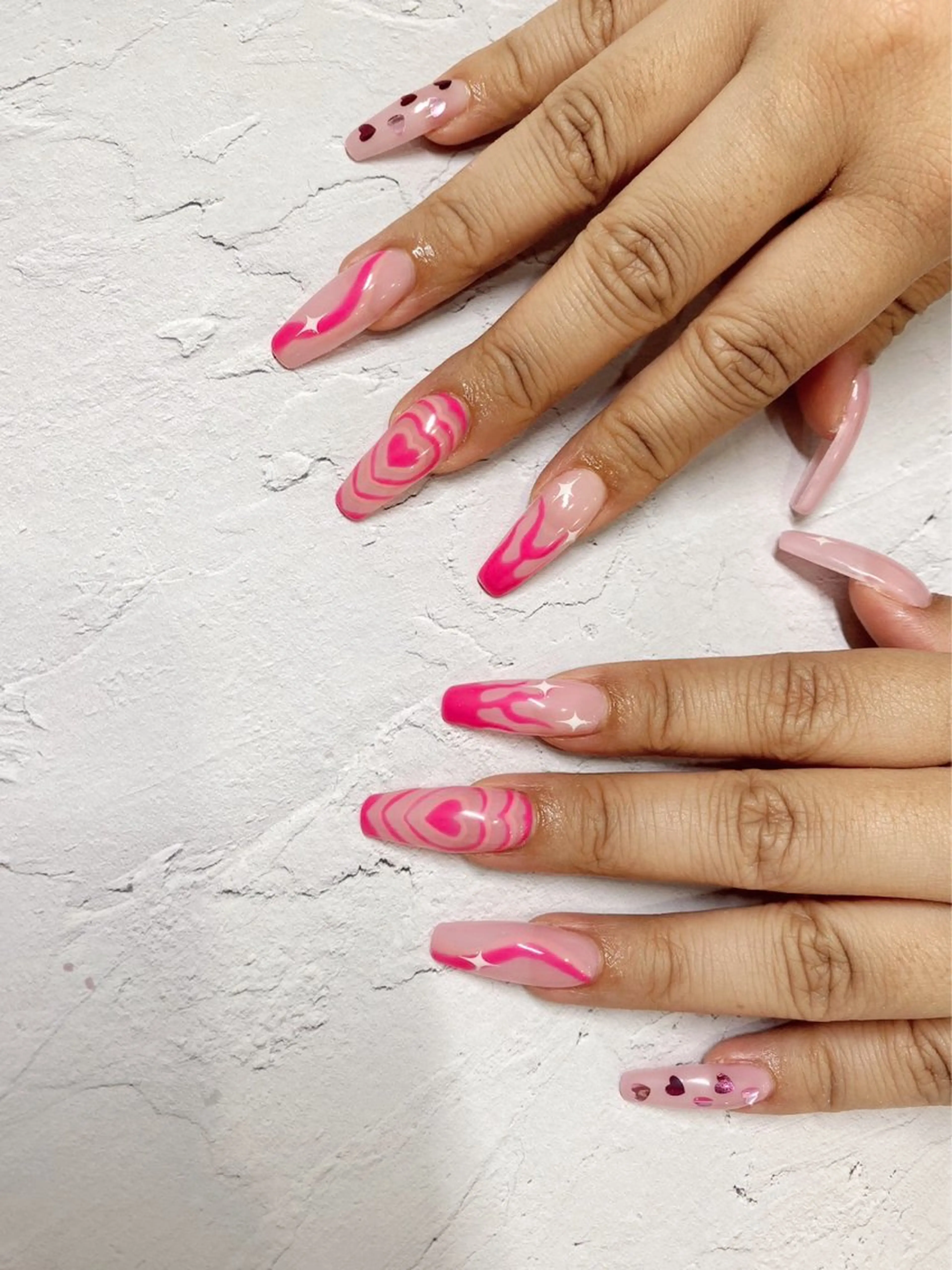 ネイル PEEKABOO京橋 EYE&NAILのマツエク・マツパデザイン