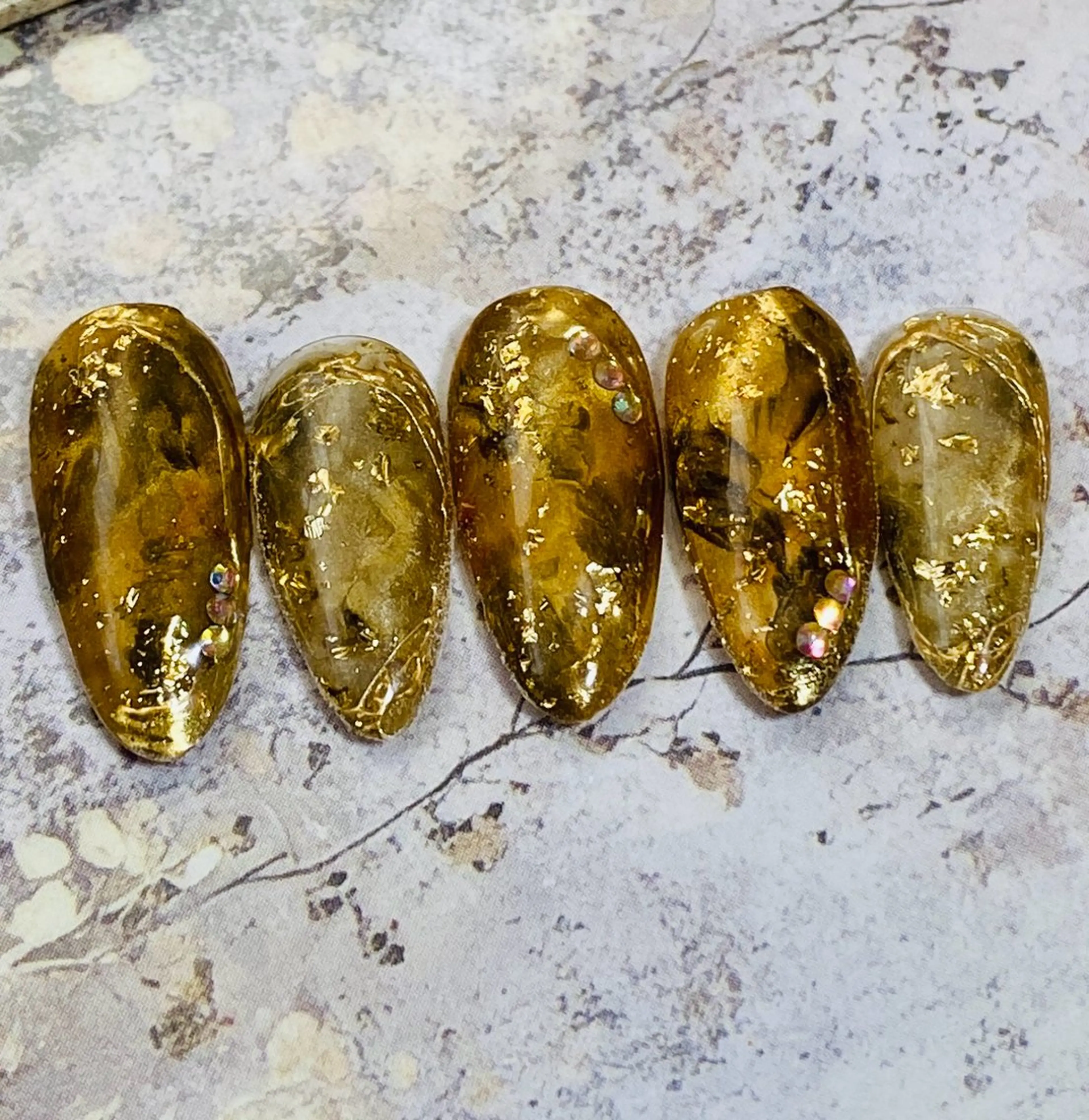 ネイル べっ甲ネイル ニュアンスネイル ハンドネイル 自宅ネイルサロン ♦️nuance♦️のネイルデザイン