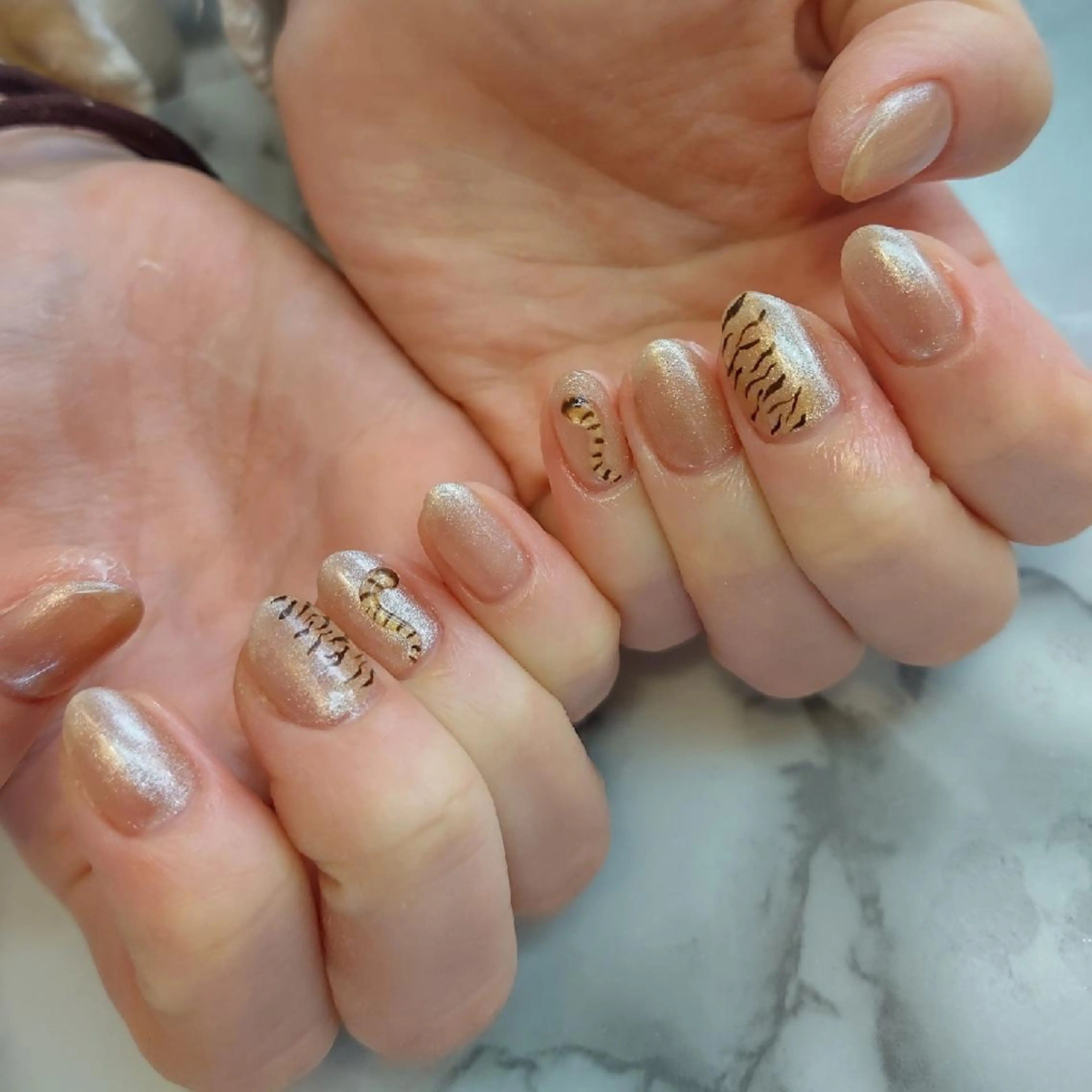 ネイル ジェヌインネイル 河内のネイルデザイン