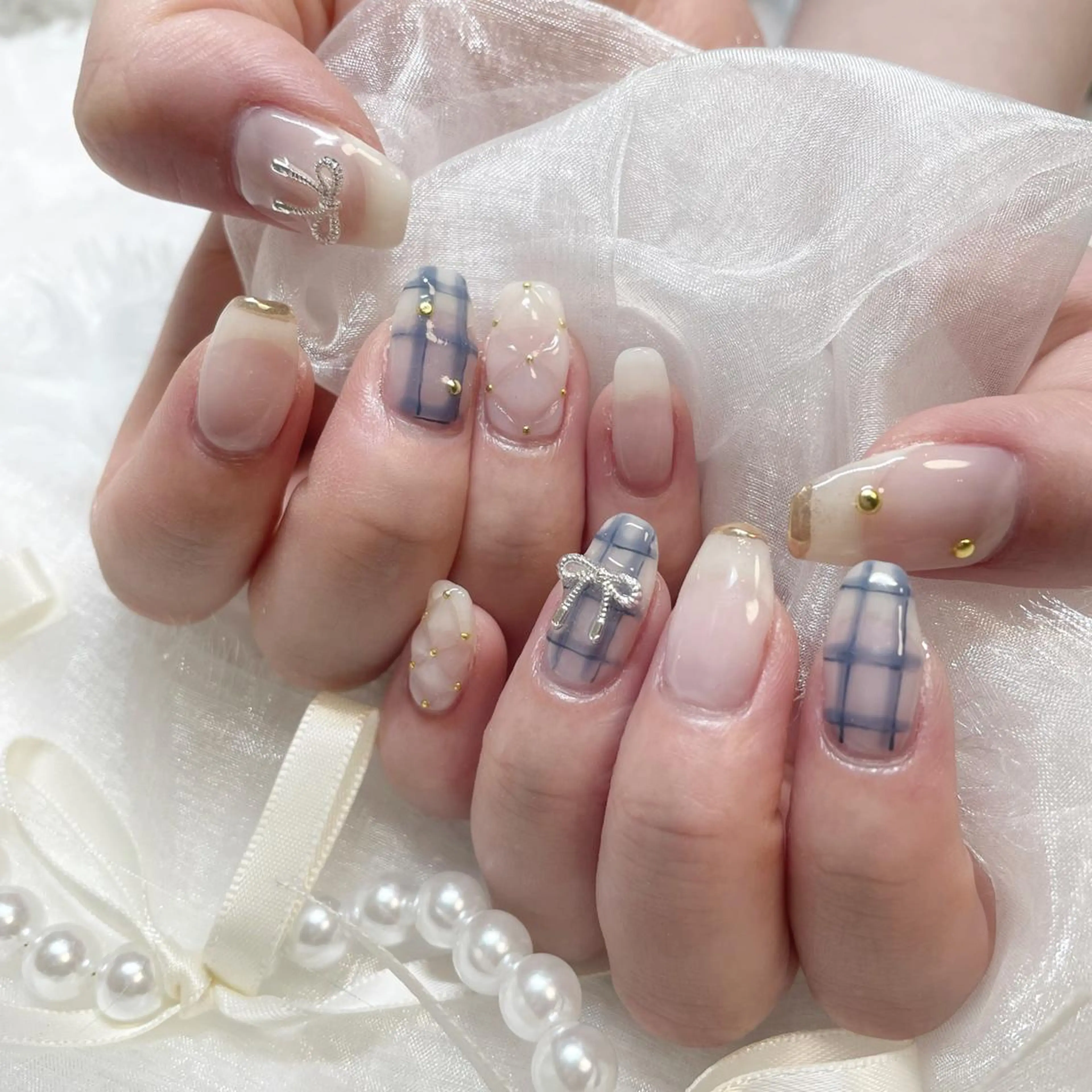 ネイル ジェルネイル 韓国ネイル 持ち込み ワンカラーネイル ワンホンネイル ハンドネイル fiore nail 🦋のネイルデザイン