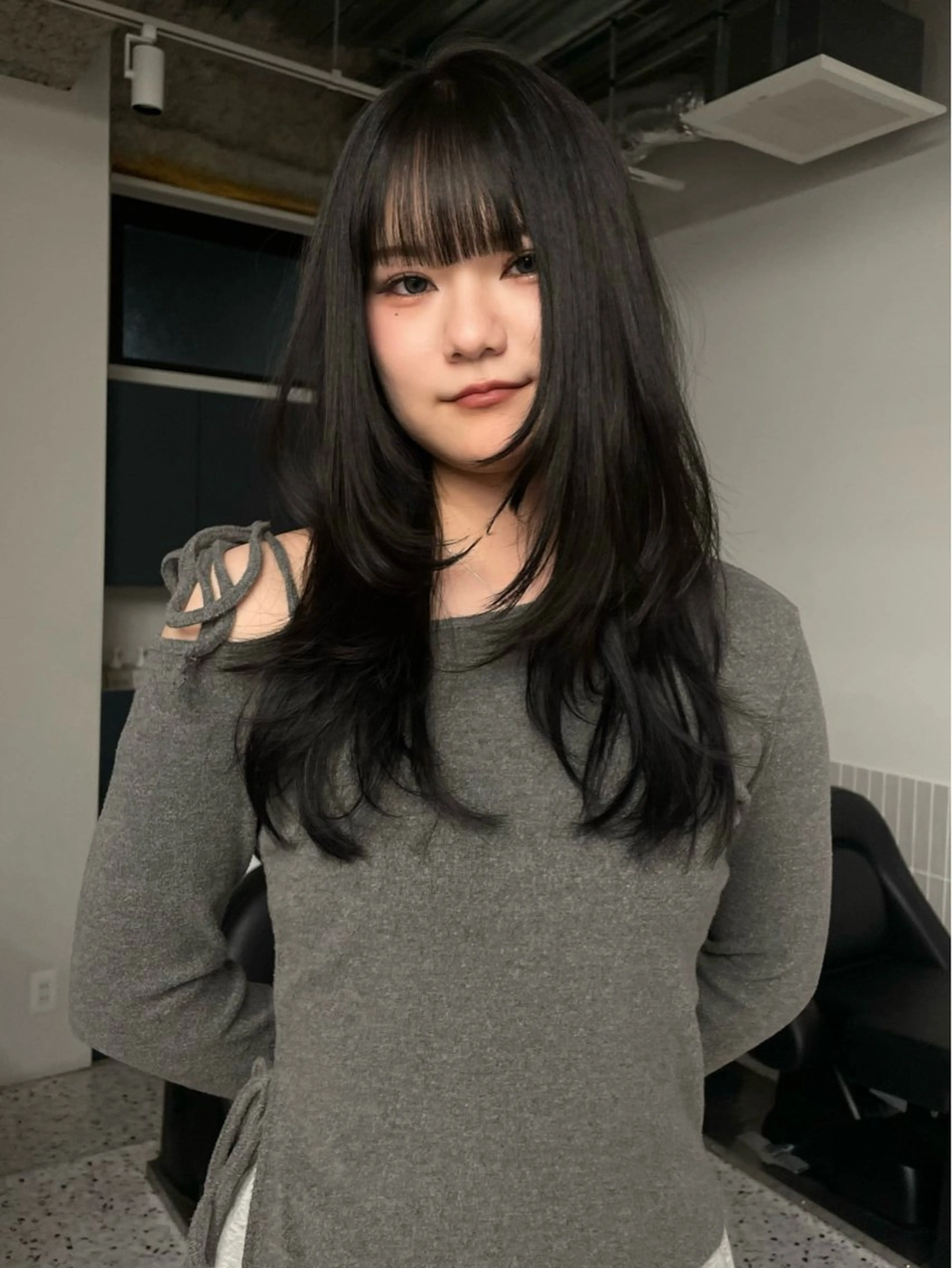 ロング レイヤーカット stén/kana /中明度カラーのヘアスタイル