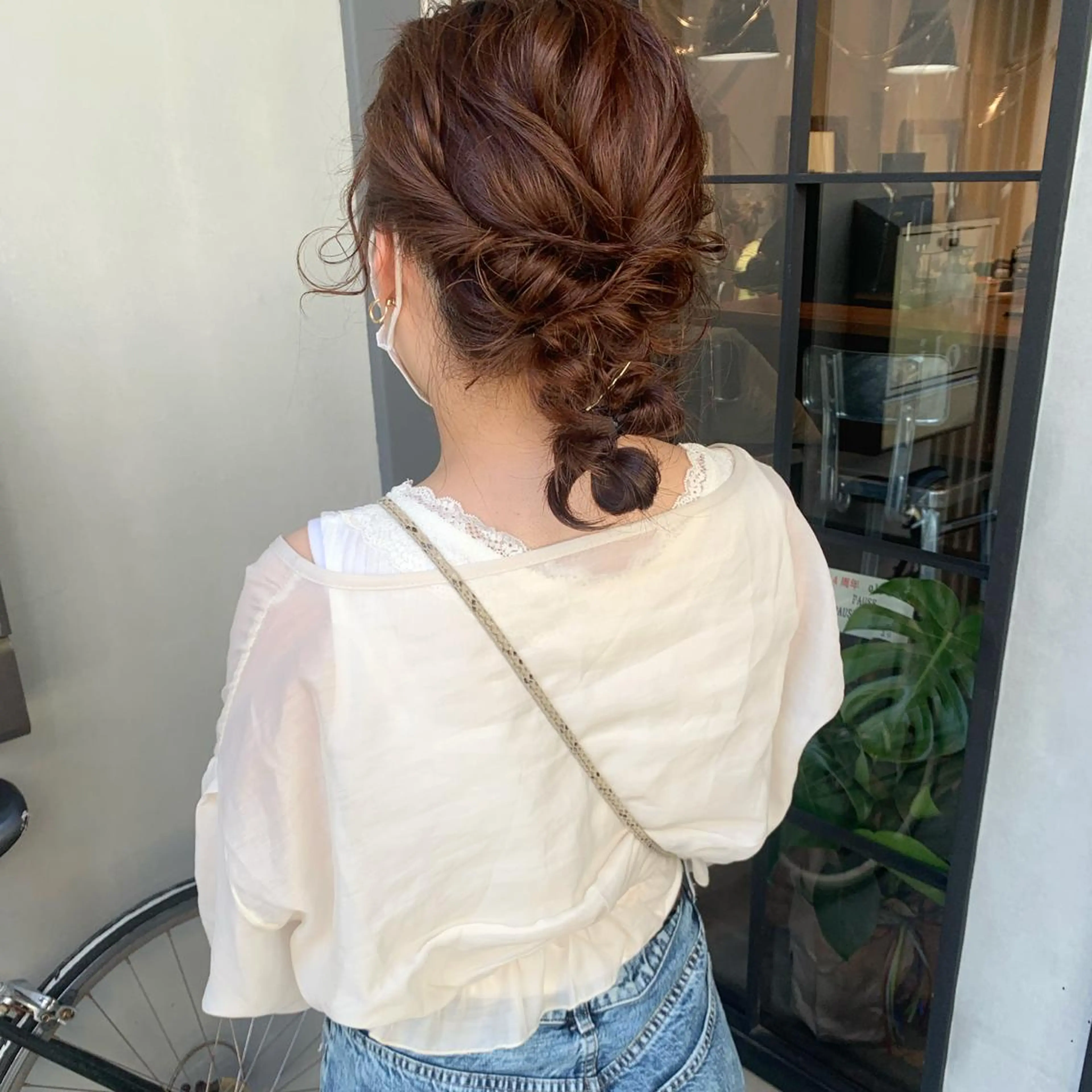 ミディアム カラー ヘアアレンジ ブラウンカラー ピンクカラー ピンクブラウン 野々村 朋美のヘアスタイル