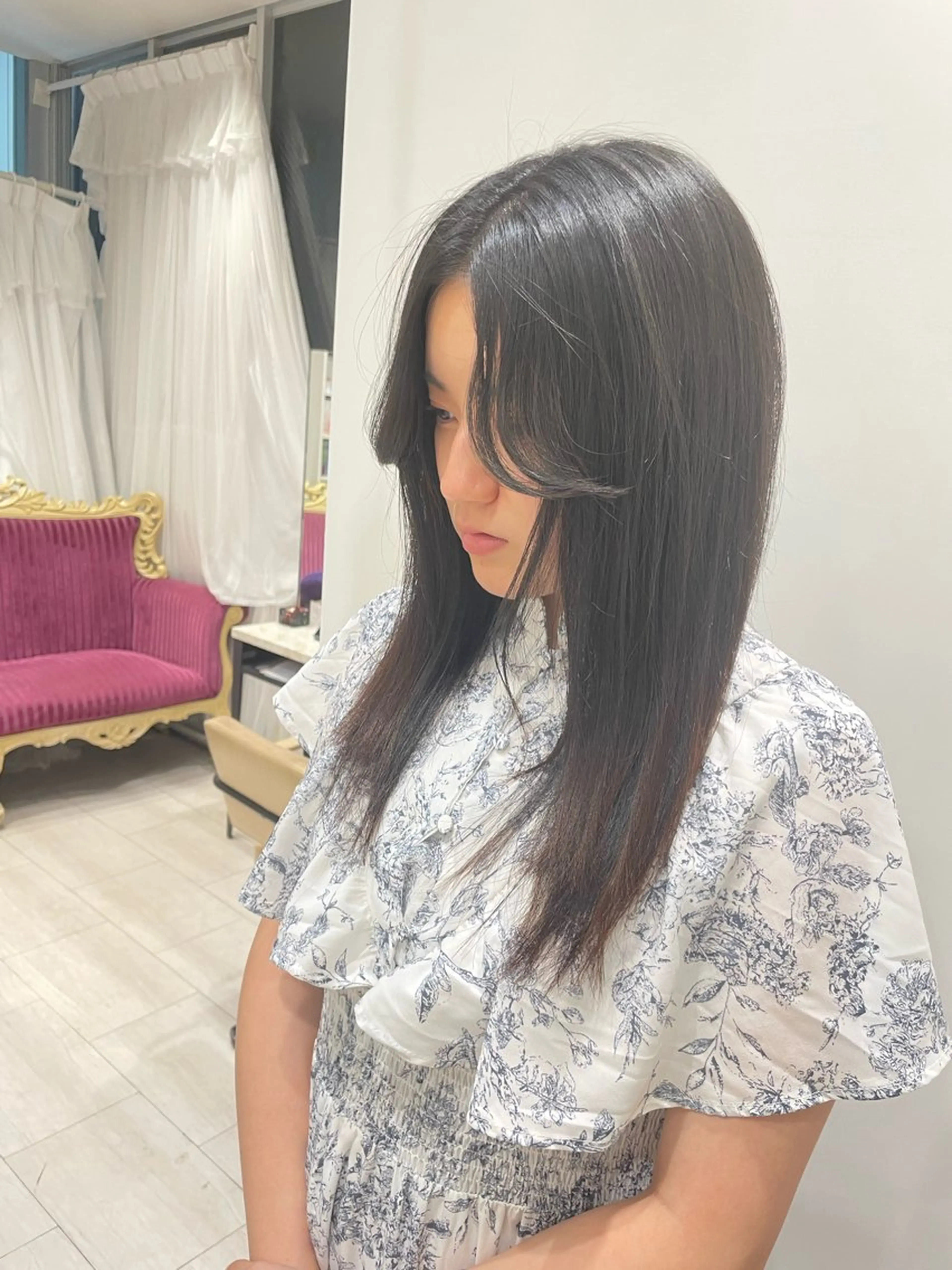 セミロング ハッシュカット レイヤー池袋のヘアスタイル