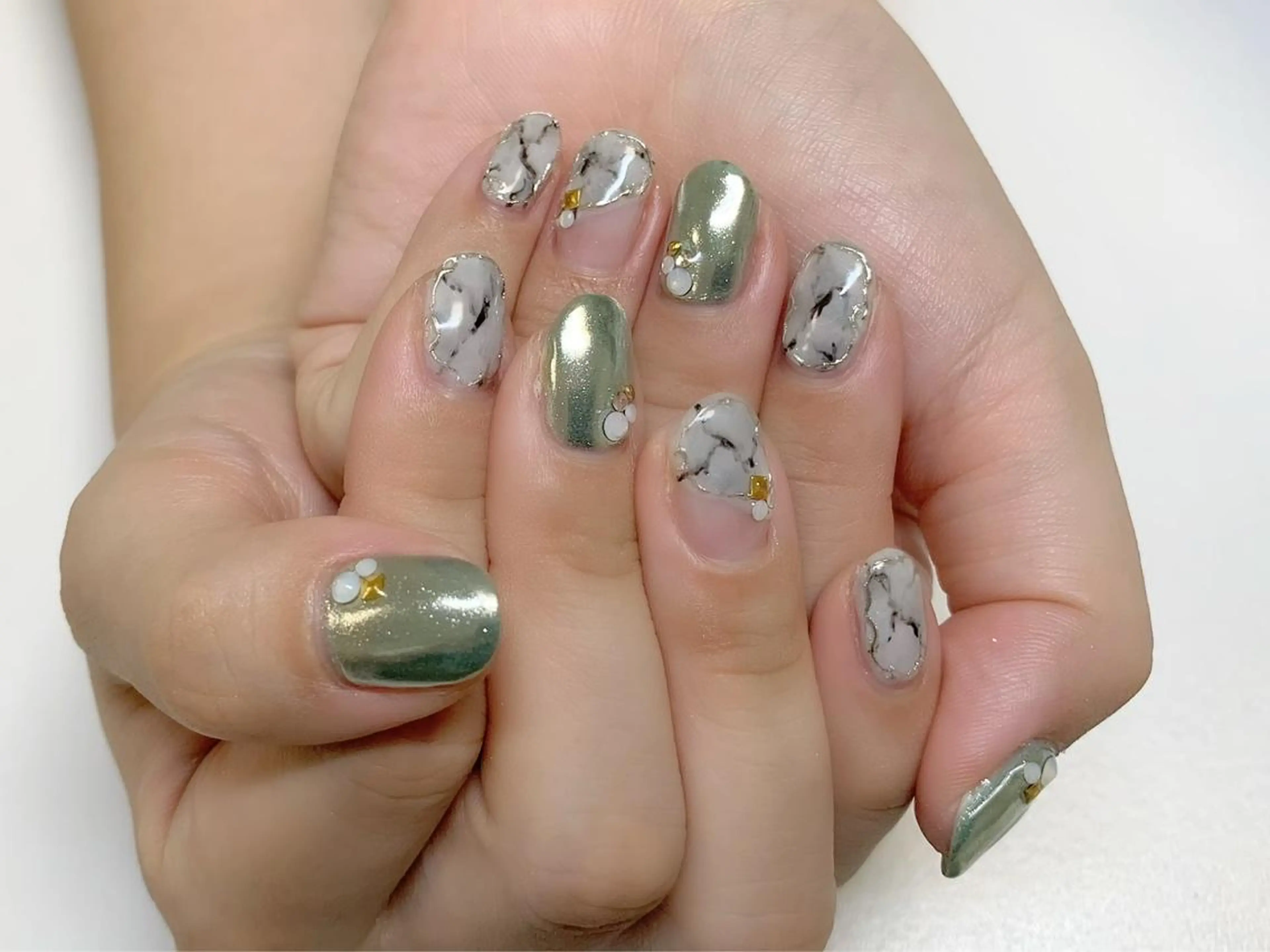 ネイル ハンドネイル Viva Joie所属・Viva Joieのネイルデザイン