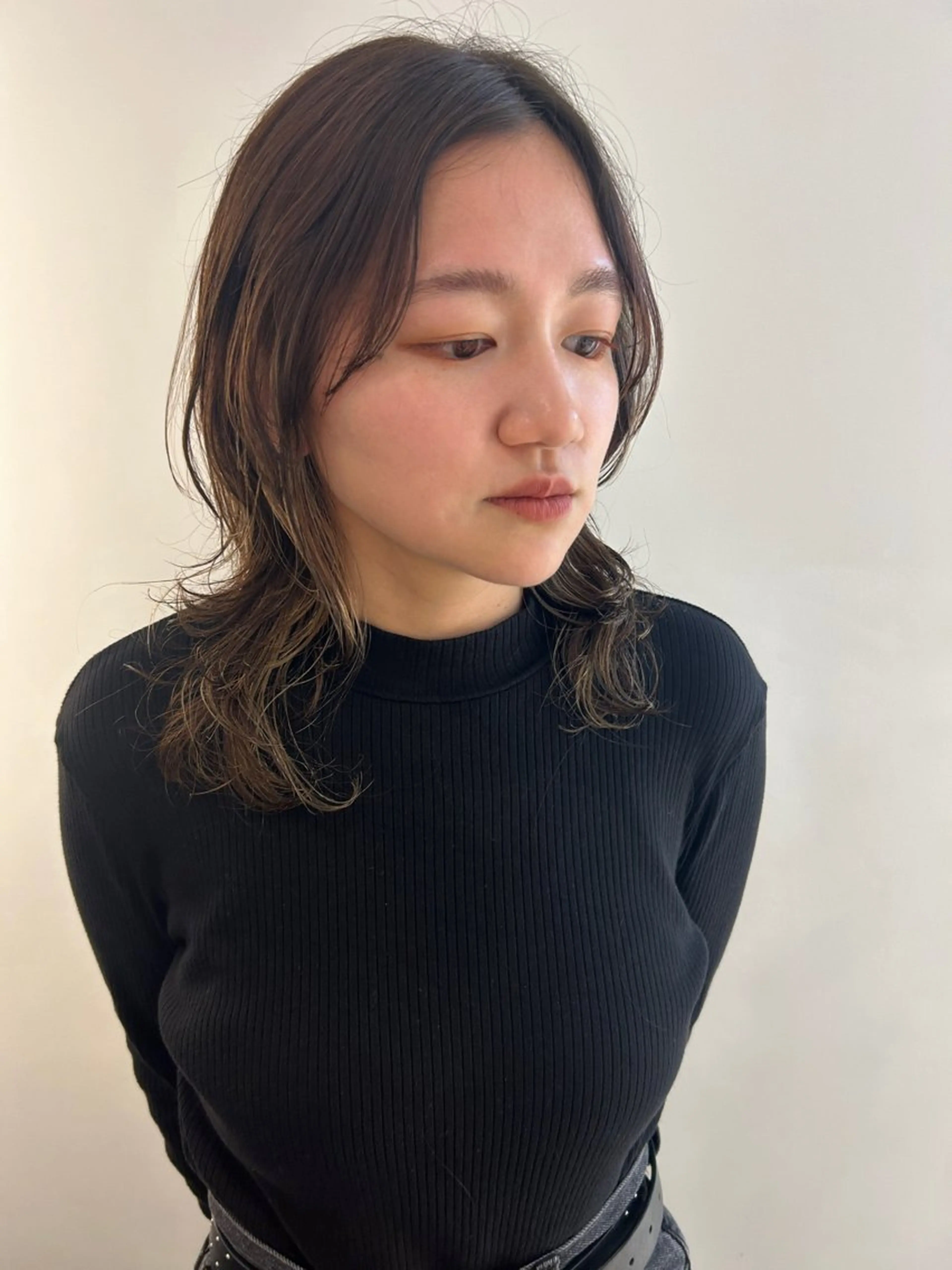 ミディアム Ata.所属・kubo nozomiのヘアスタイル