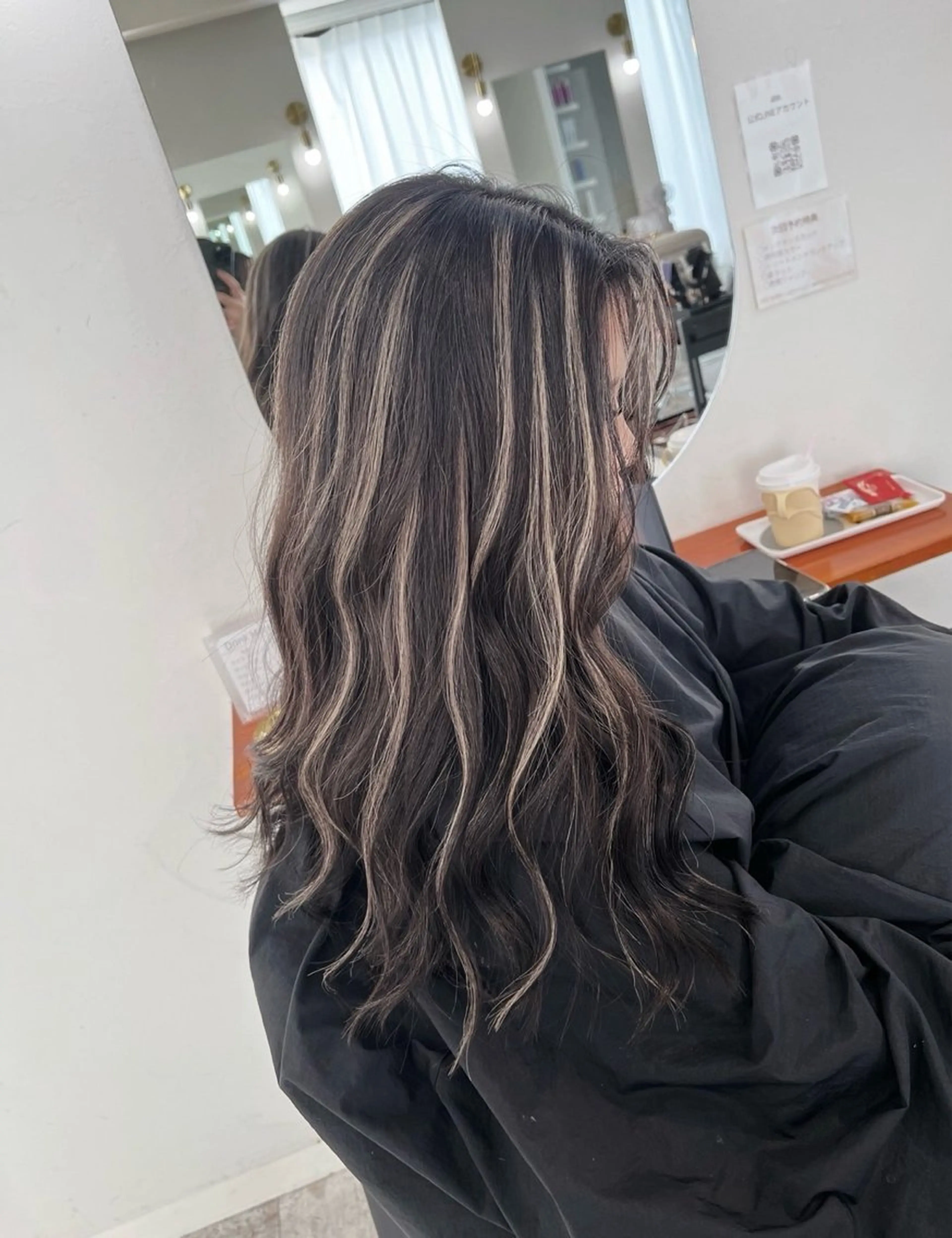 セミロング カラー ブラウンカラー ダークブラウン ハイライトカラー ハイライト ヘアカラー トリートメント ROBIN所属・指名数No.1 /NAOYAのヘアスタイル