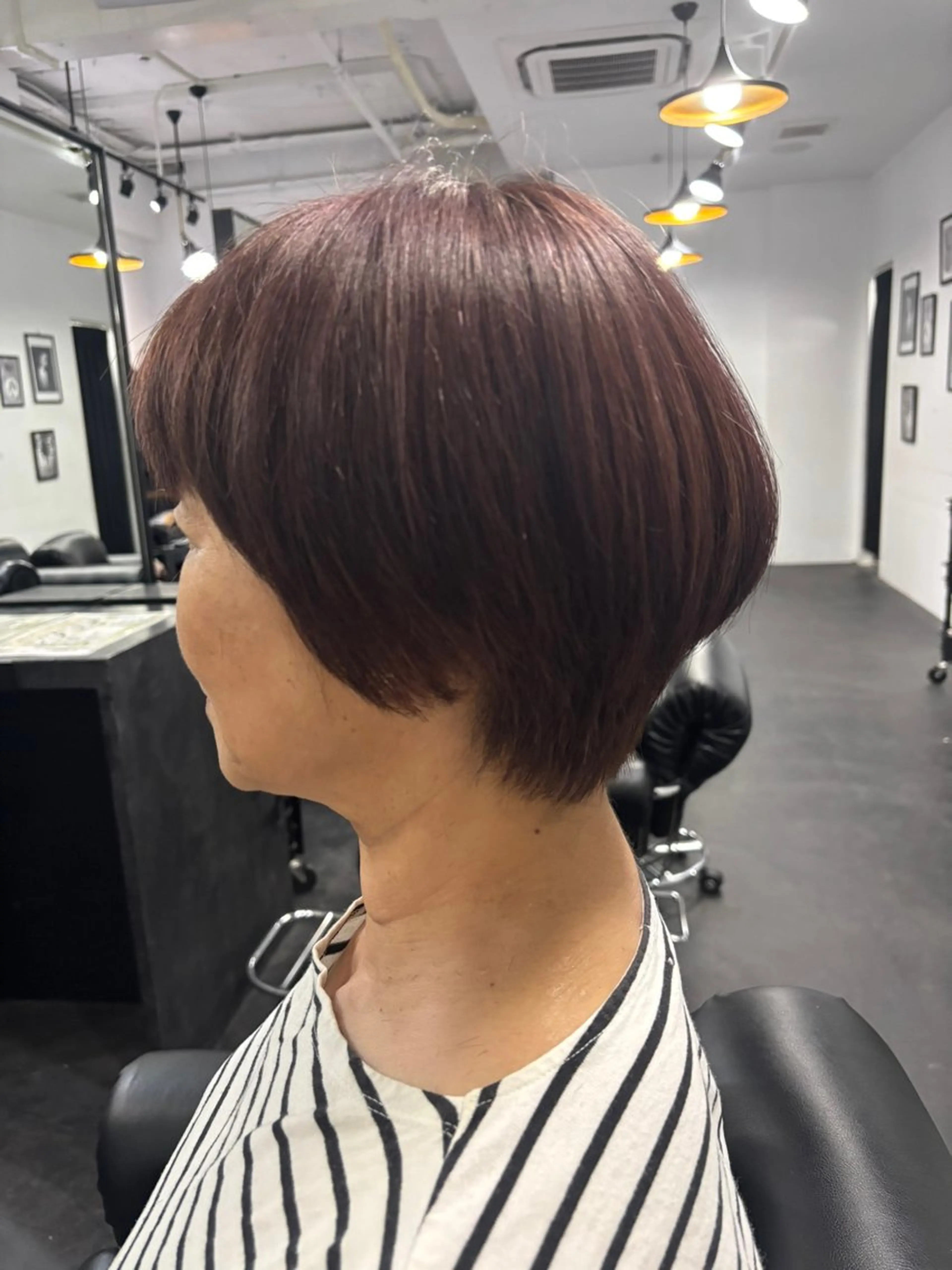 ショート くびれヘア ショートヘア カット ヘアカラー comeghead 琴音のヘアスタイル