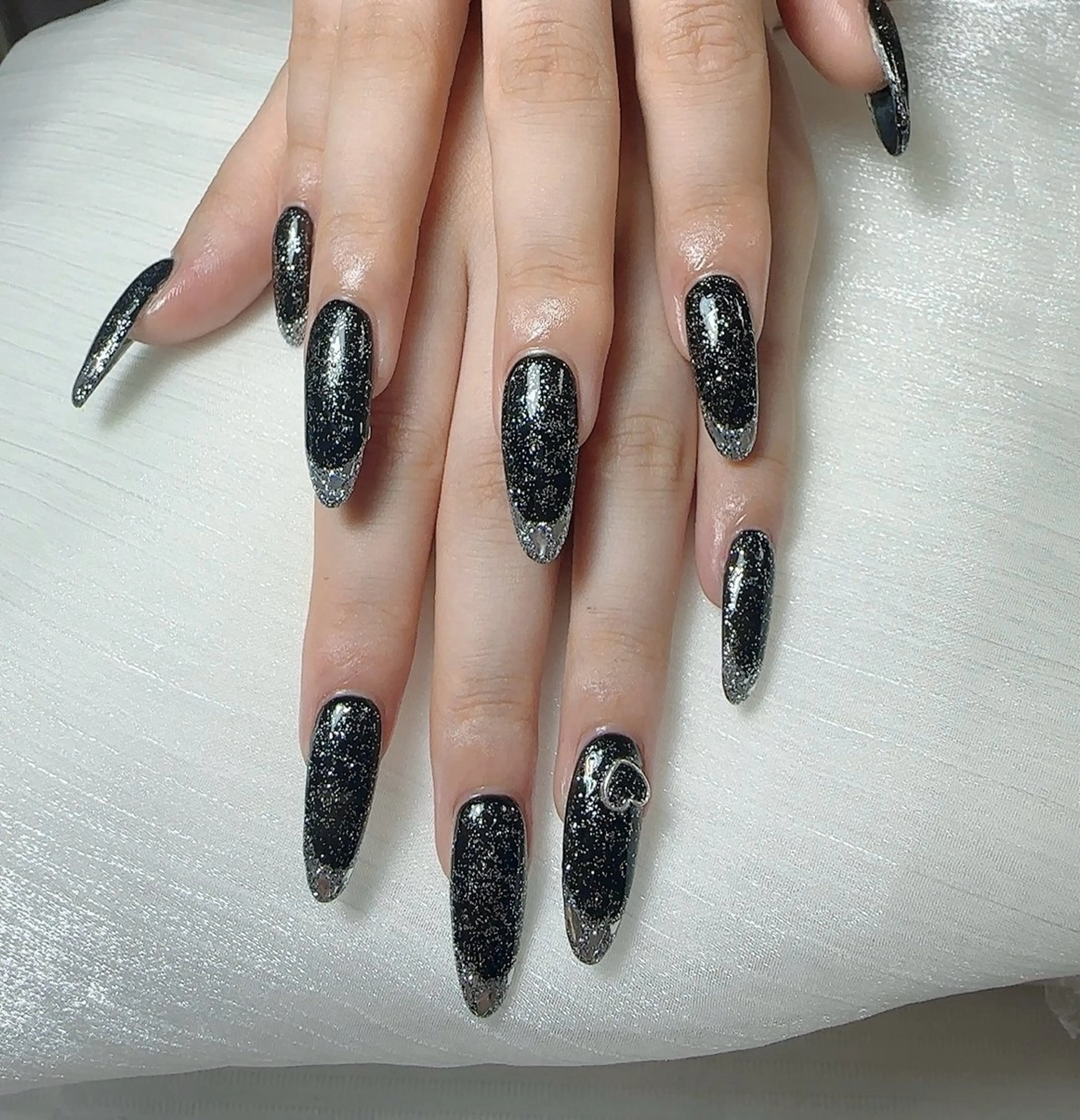 ネイル UniqueNail 長さだし専門店のネイルデザイン