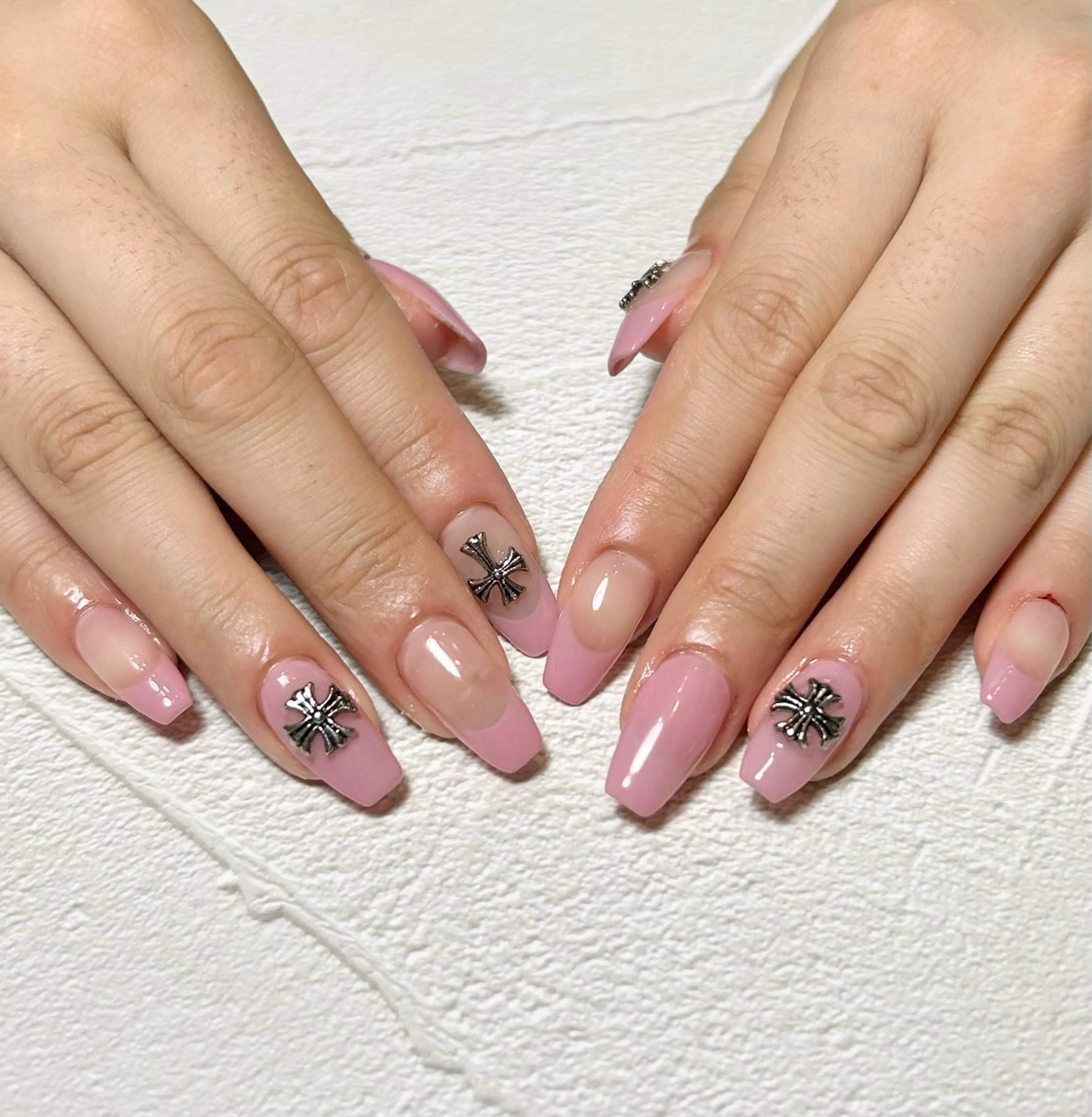 ネイル 濱嶋 結菜のネイルデザイン