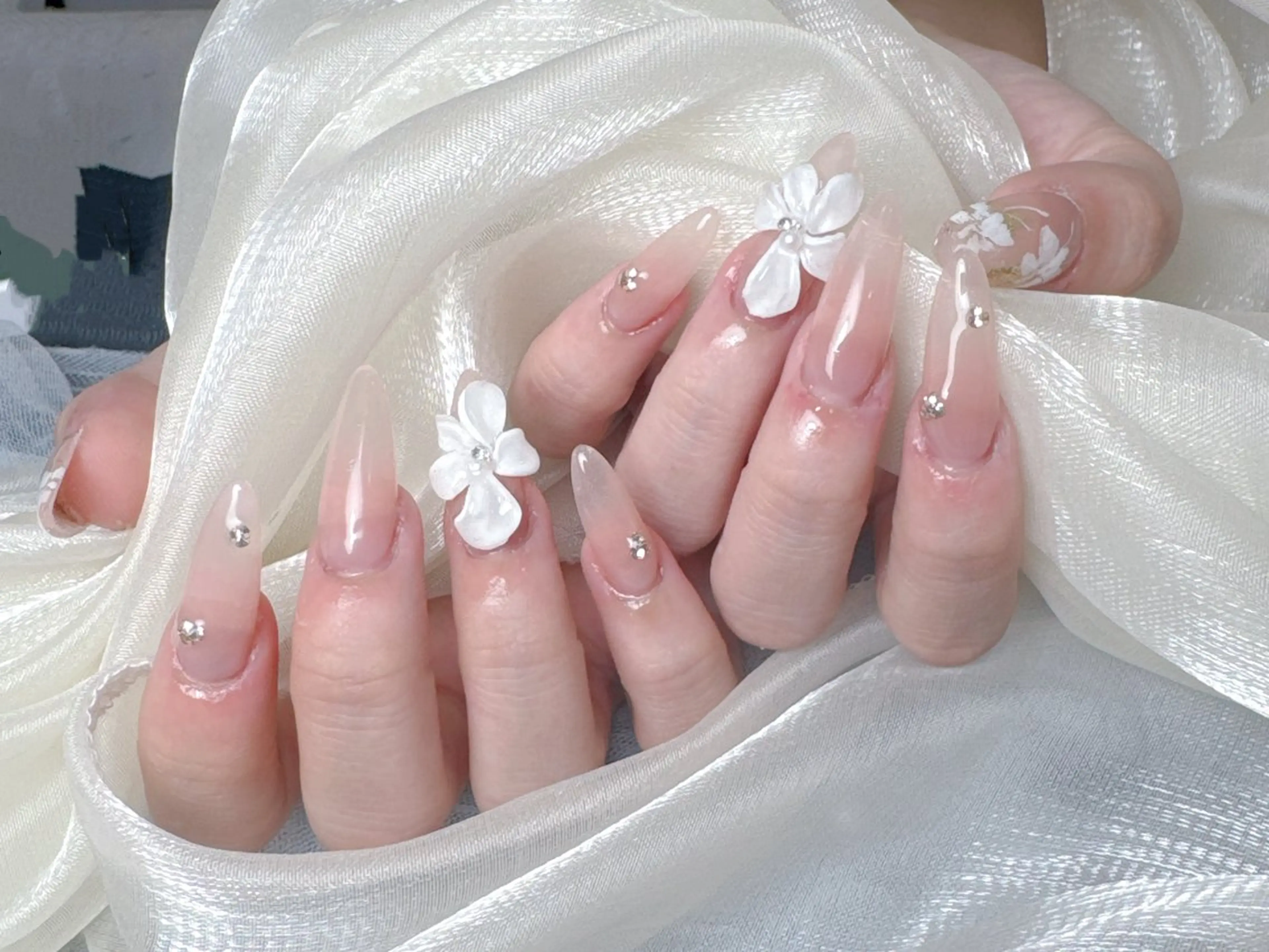 ネイル カジュアル チークネイル フレンチネイル ジェルネイル ガーリー ハンドネイル ハンドケア HD Studioのネイルデザイン