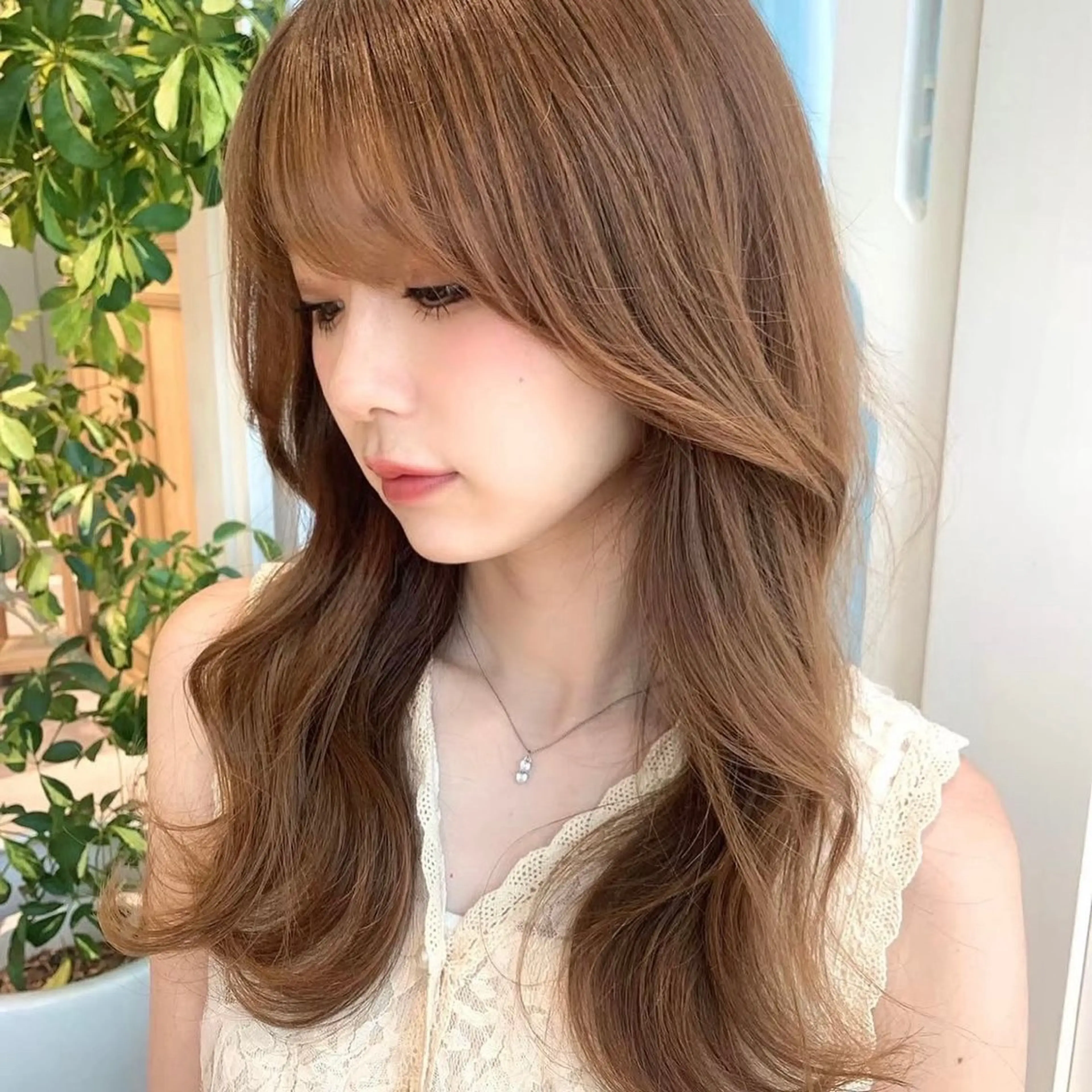 セミロング 岡田準希/韓国/透明 感カラー/美髪矯正のヘアスタイル