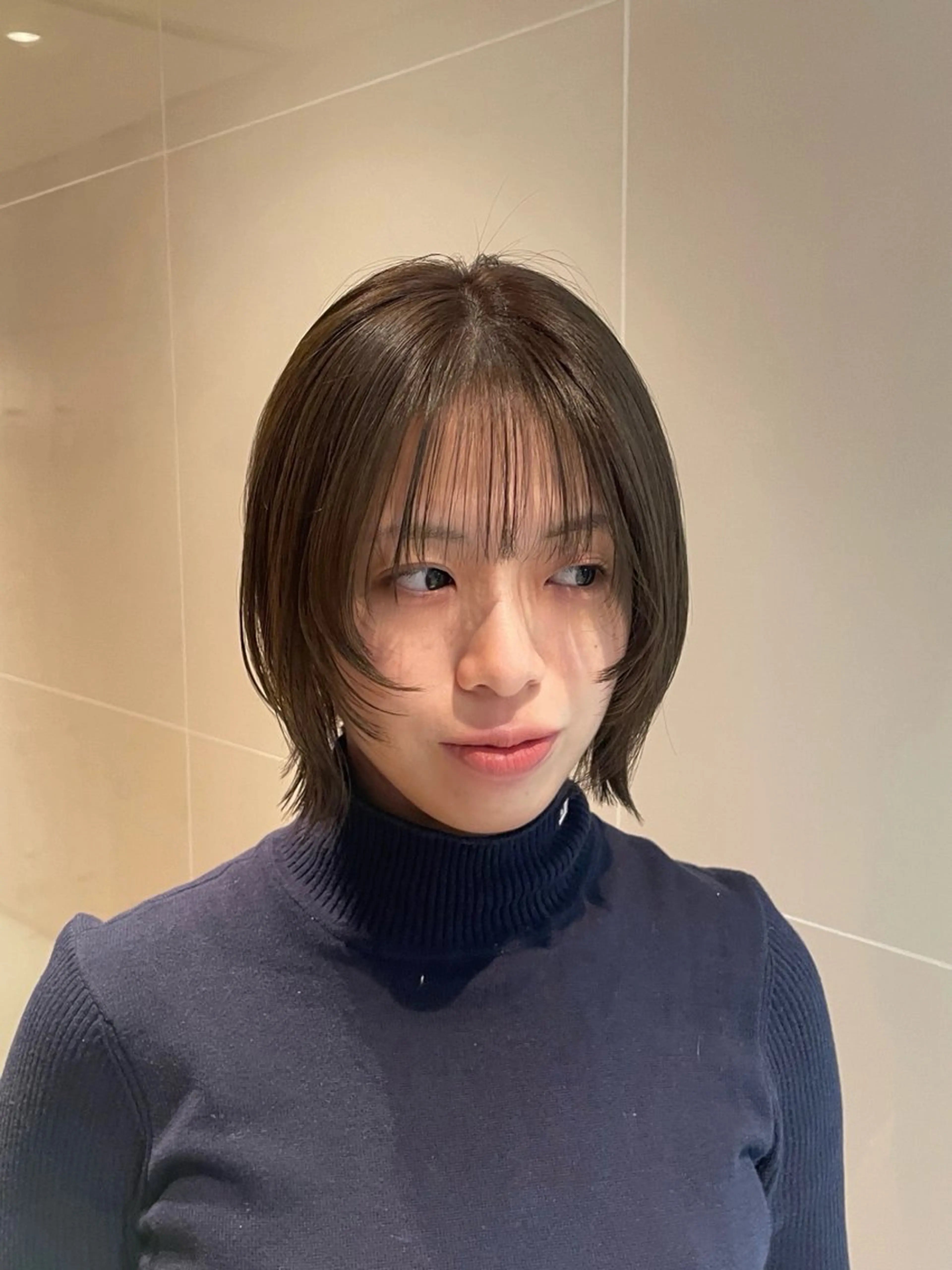 ショート カラー ボブ 顔まわりレイヤー レイヤーカット 外ハネヘア カット ヘアカラー トリートメント 縮毛矯正/レイヤー 🌙児玉光瑠のヘアスタイル