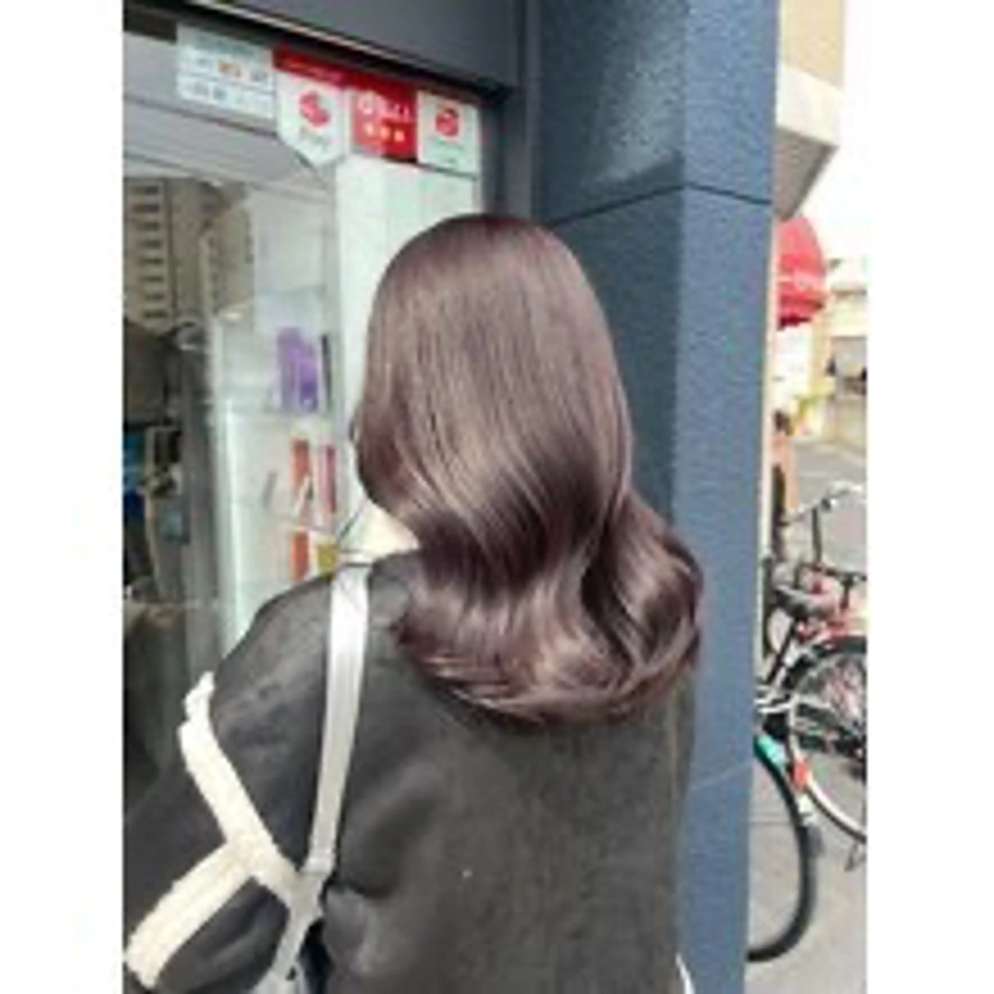 カラー 西原 愛紗のヘアスタイル