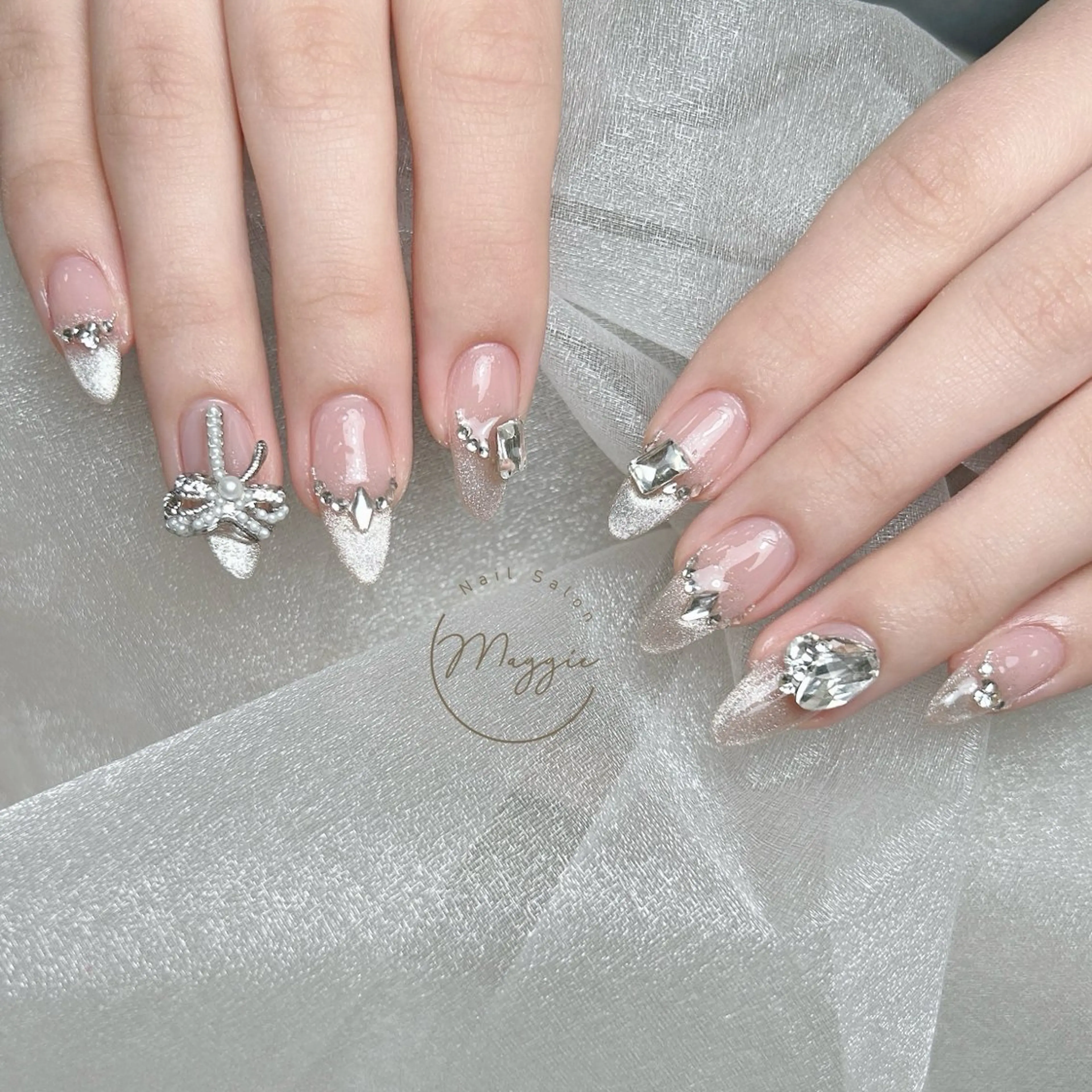 ネイル Maggie Nail🦩のネイルデザイン