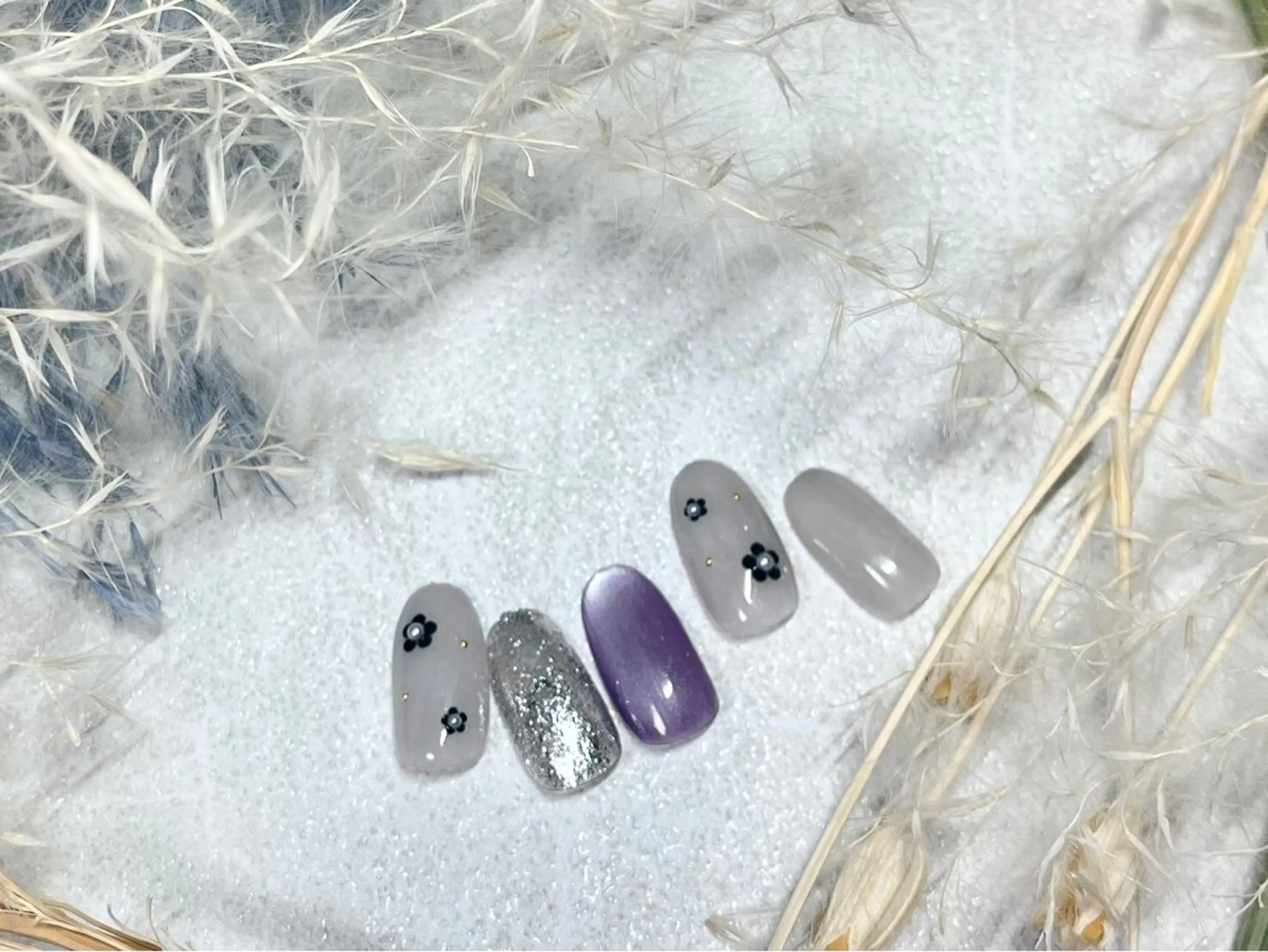 ネイル オーロラネイル フットネイル フレンチネイル ジェルネイル マグネットネイル ハンドネイル kiki nail &brow二子玉川の眉毛・アイブロウイメージ