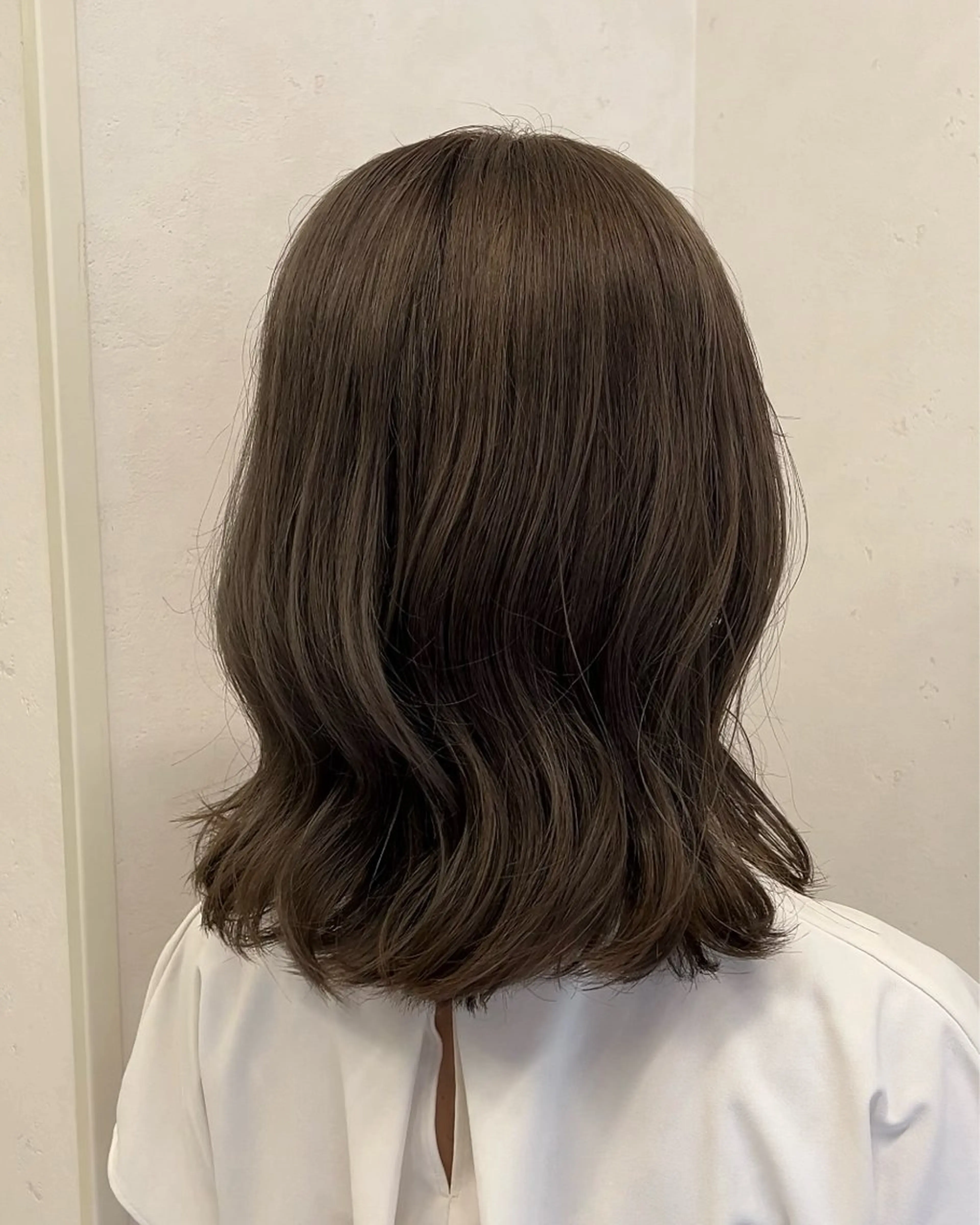 ミディアム カラー ベージュカラー ブリーチ 透明感カラー カット ヘアカラー トリートメント 透明感カラー/ ダブルカラー /ソラのヘアスタイル