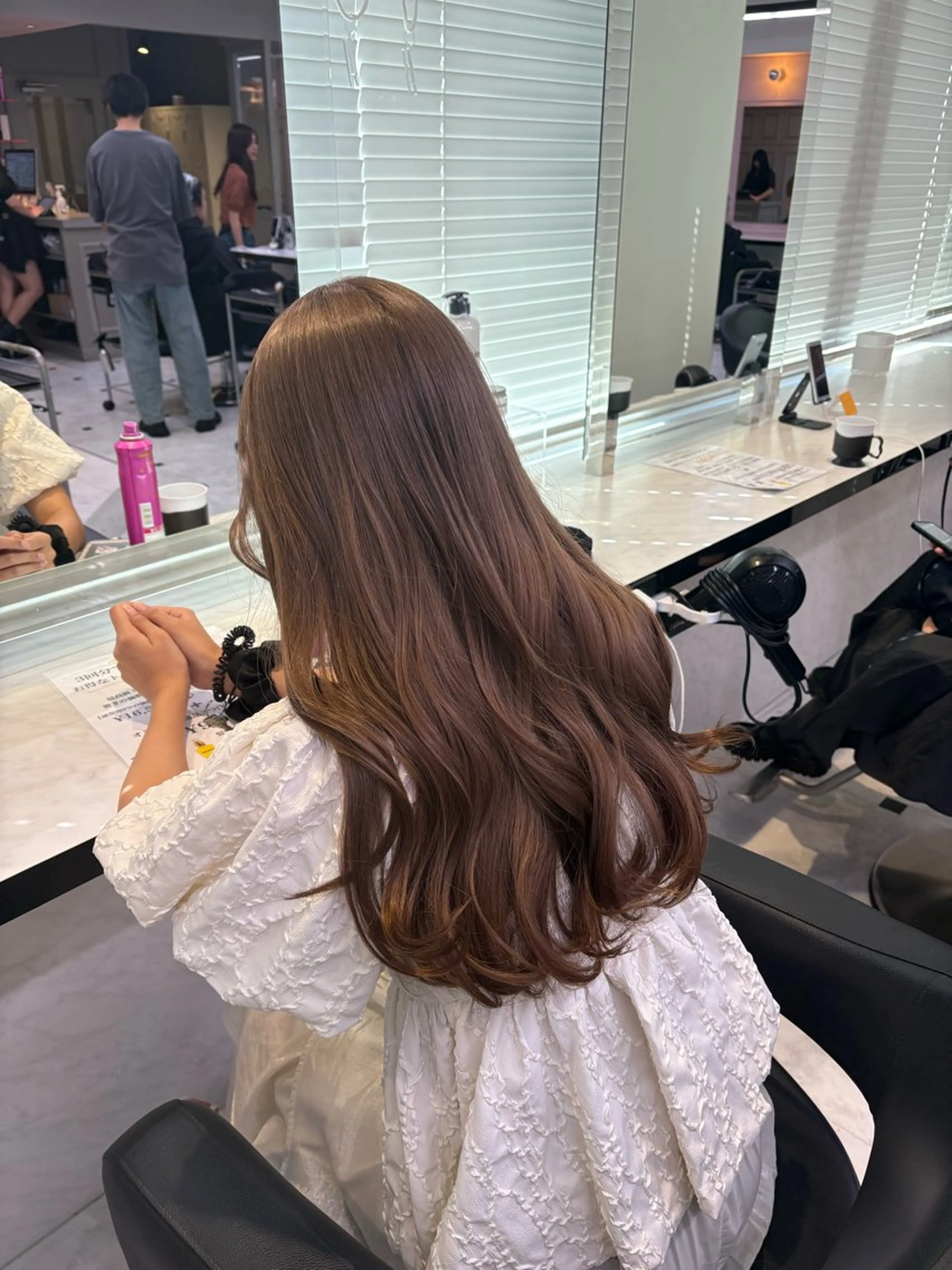 ロング カラー ヘアカラー トリートメント ヘッドスパ ヘアセット 透明感ベージュカラー 🪞上野🪞AIのヘアスタイル