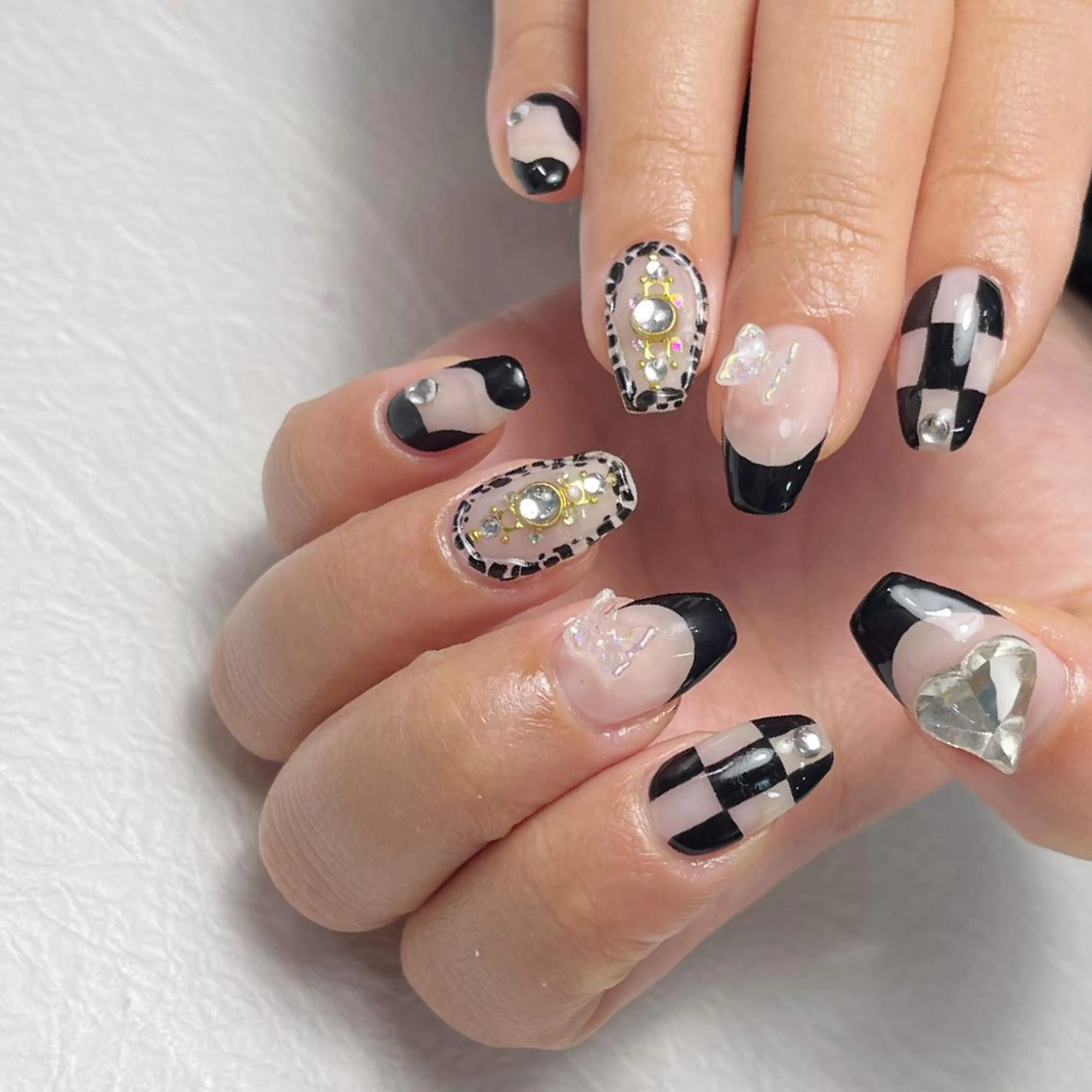 ネイル アートネイル ジェルネイル キラキラネイル 韓国ネイル ミラーネイル Y nail なんば堀江店のネイルデザイン