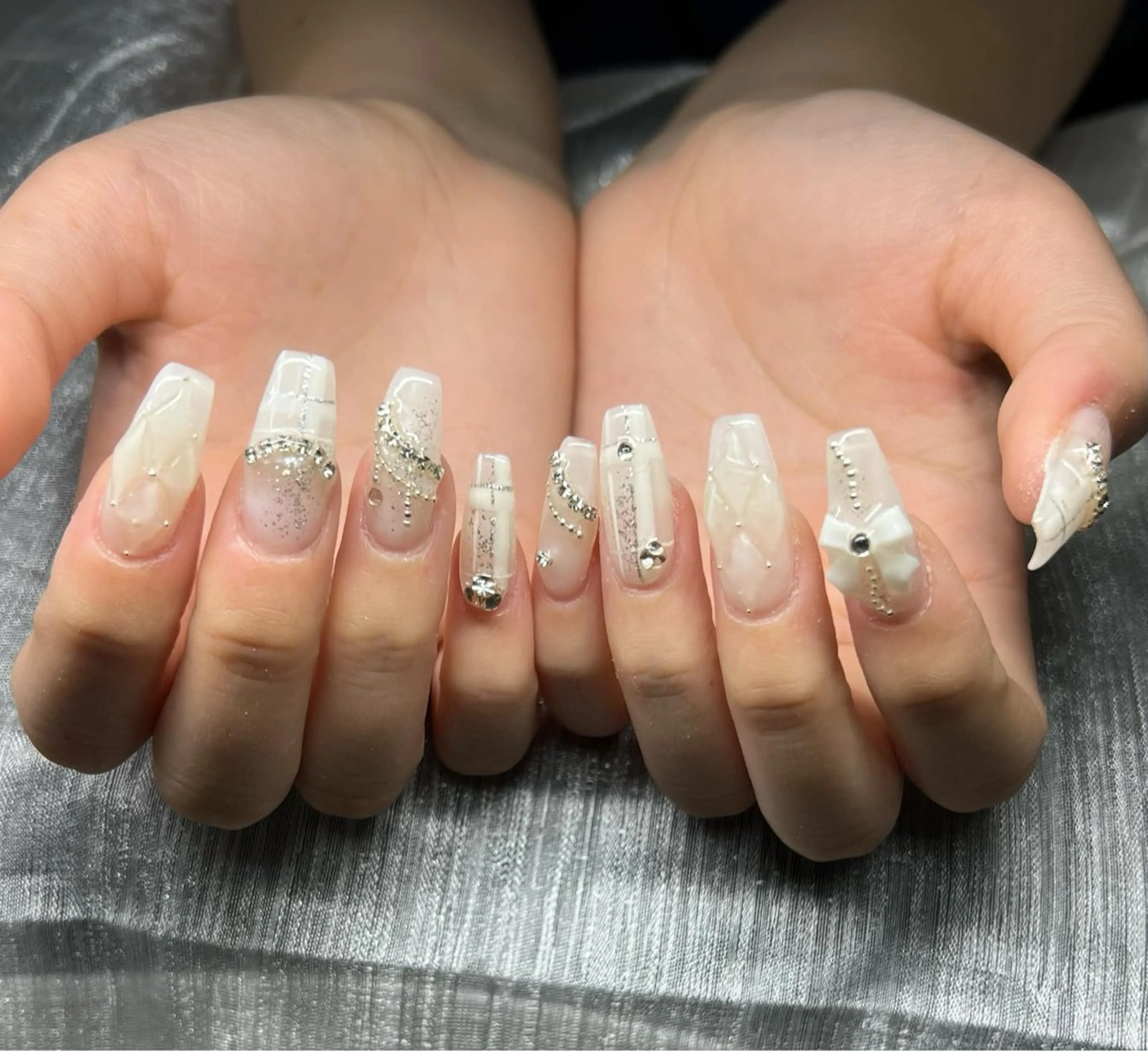 ネイル オーロラネイル チークネイル 長さ出し フットネイル フレンチネイル Lee Nails チップ長さだし専門店のネイルデザイン