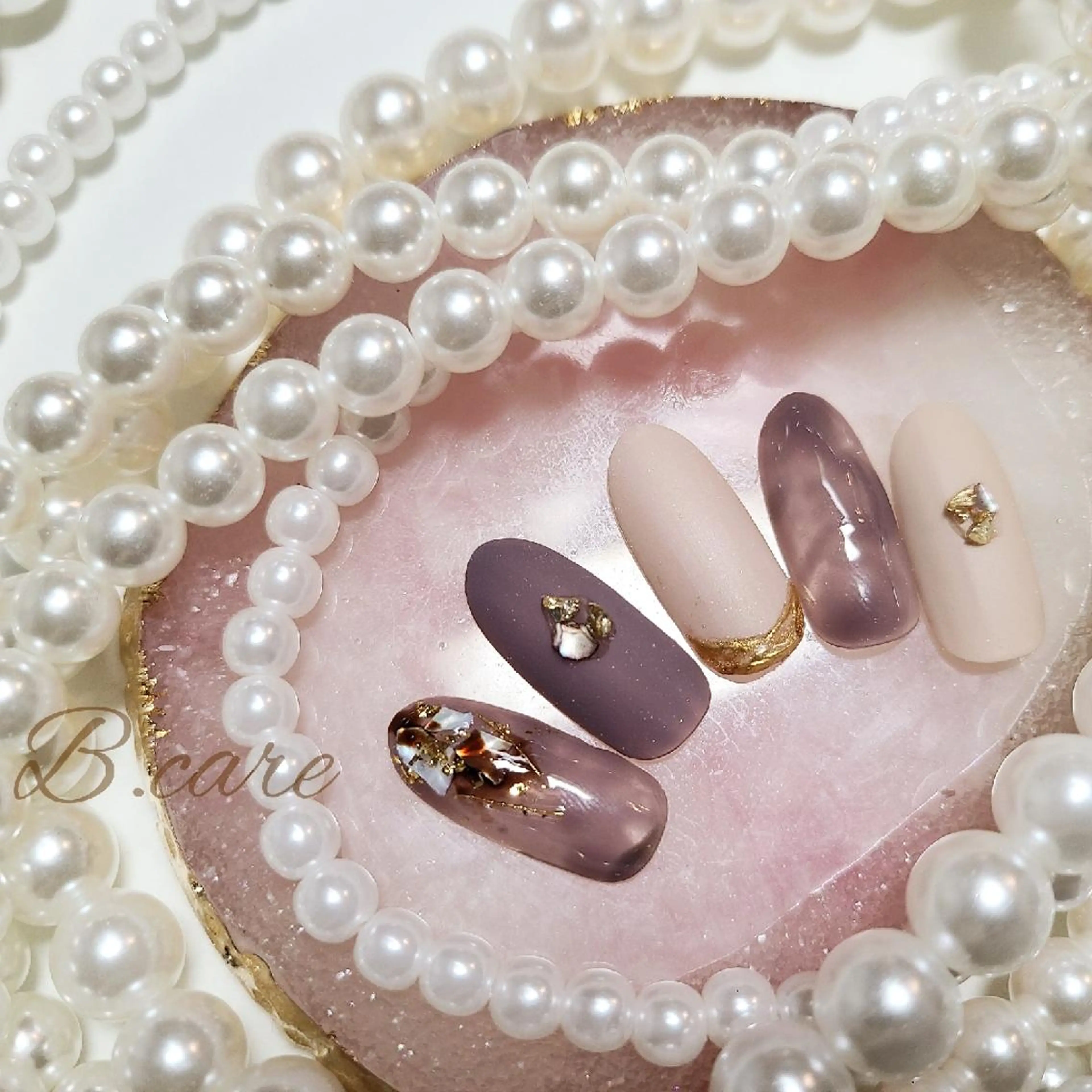 ネイル アートネイル ビーケア自由が丘所属・えみ えみのネイルデザイン