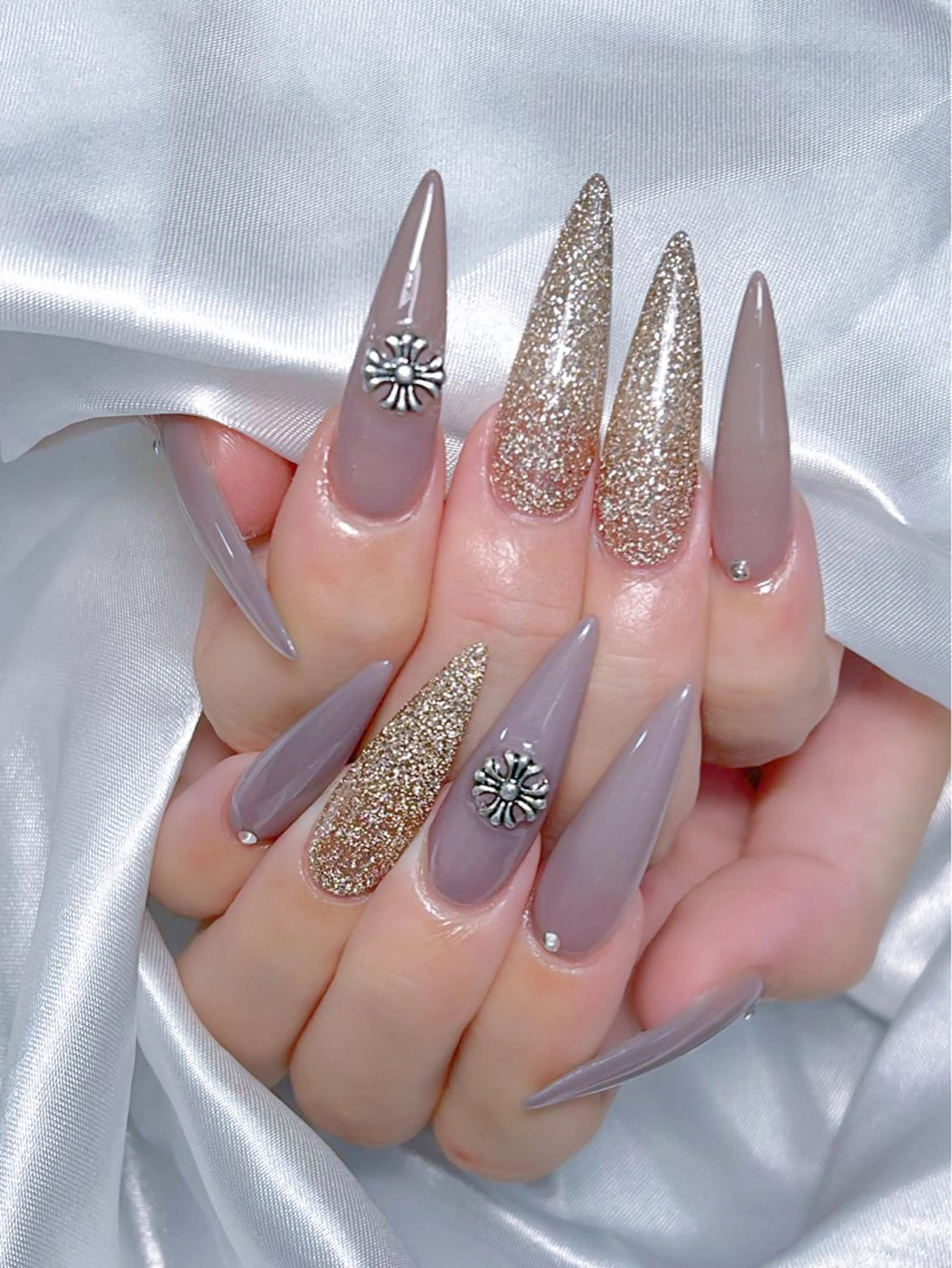 ネイル LEELA NAIL STUDIO所属・LEELA NAIL STUDIOのネイルデザイン