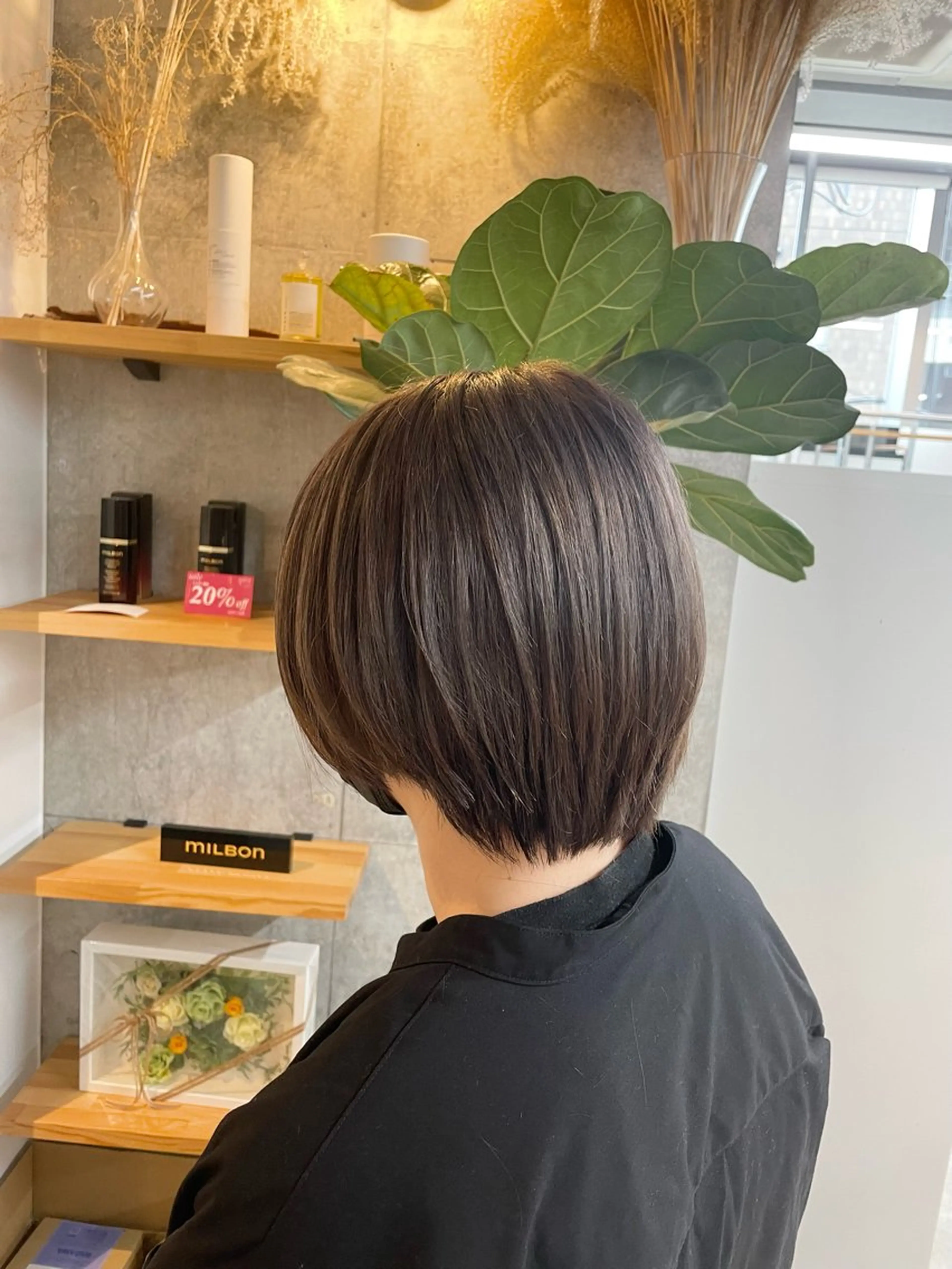 ショート カラー カット ヘアカラー トリートメント KOTOMI .のヘアスタイル