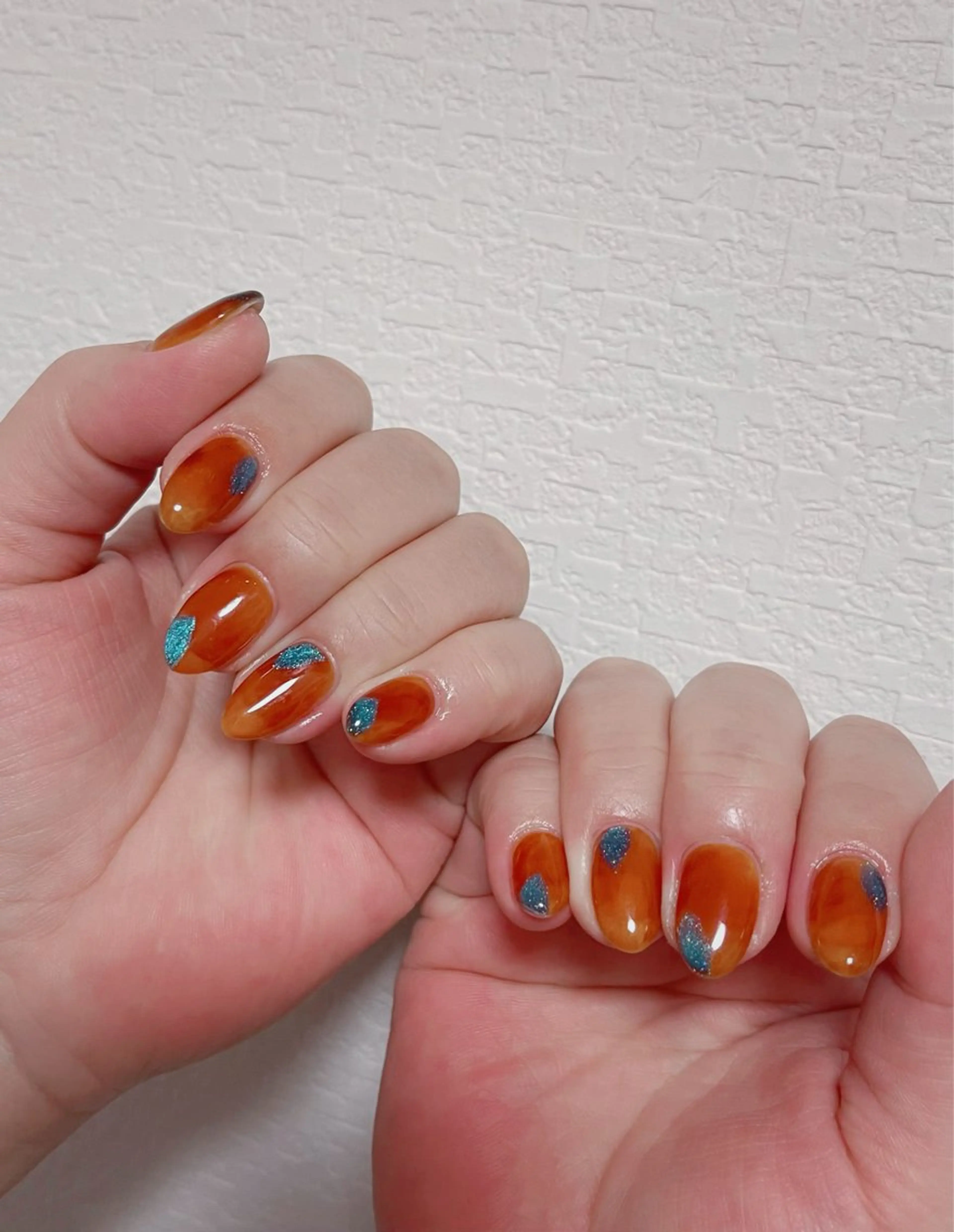 ネイル オーロラネイル 長さ出し フットネイル 韓国ネイル ラメ(グリッター) ハンドネイル 👍thumbs up nail👍のネイルデザイン