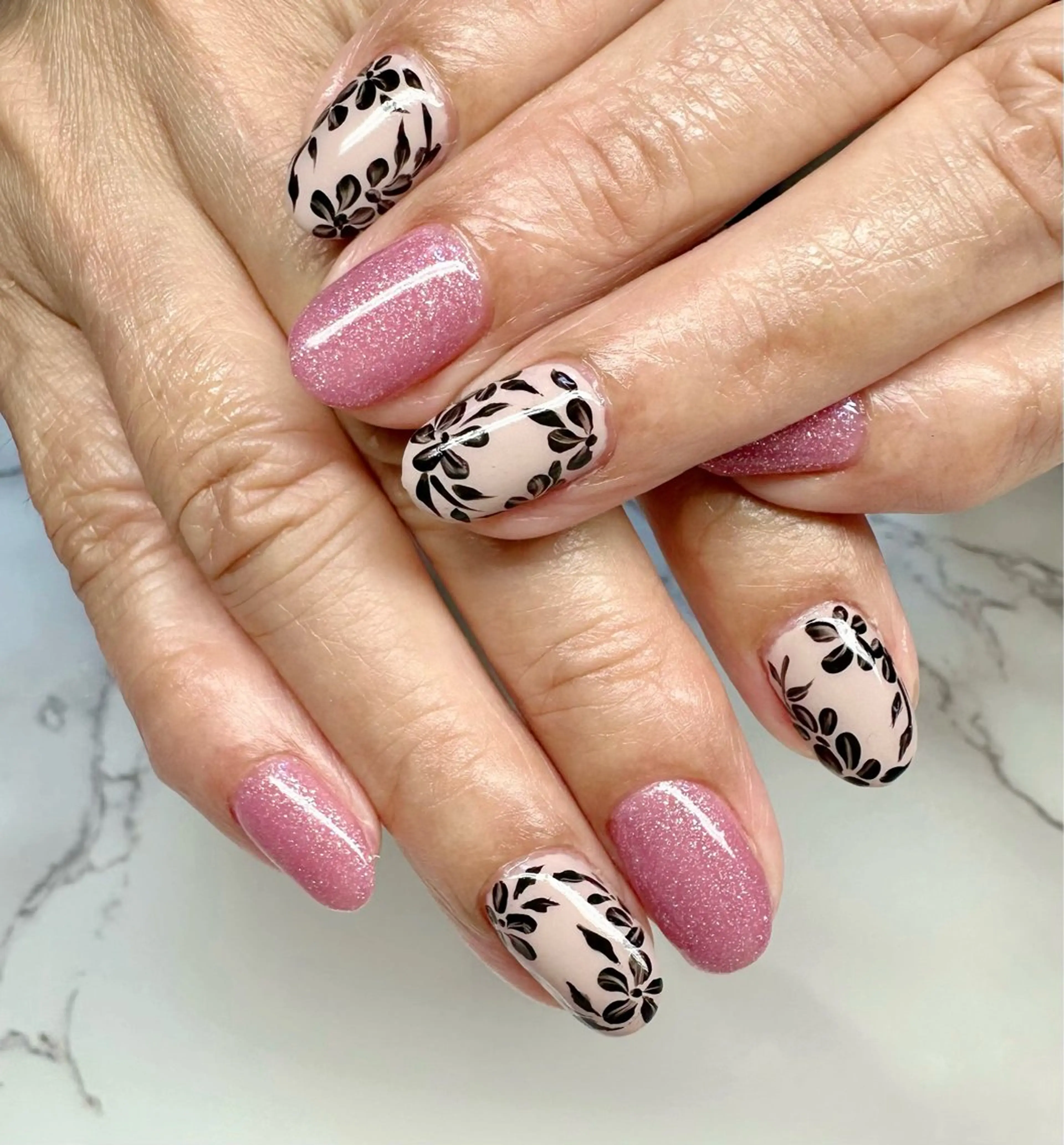 ネイル ラメ(グリッター) マグネットネイル ニュアンスネイル ワンカラーネイル 夏ネイル ハンドネイル M.N_ nailのネイルデザイン