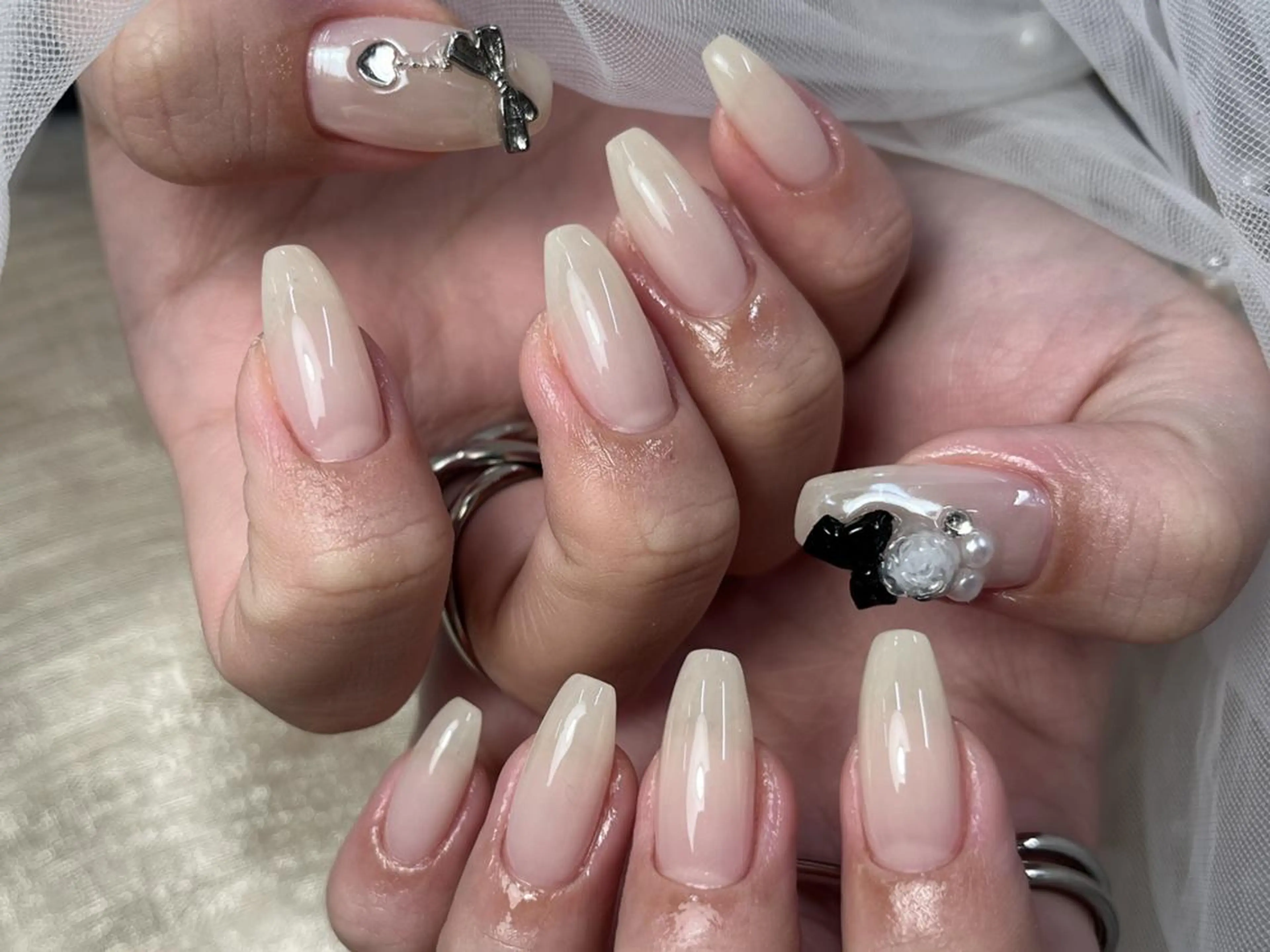 ネイル クリアネイル リボン シンプルネイル ハンドネイル ToliyDeliy ネイルサロンのネイルデザイン