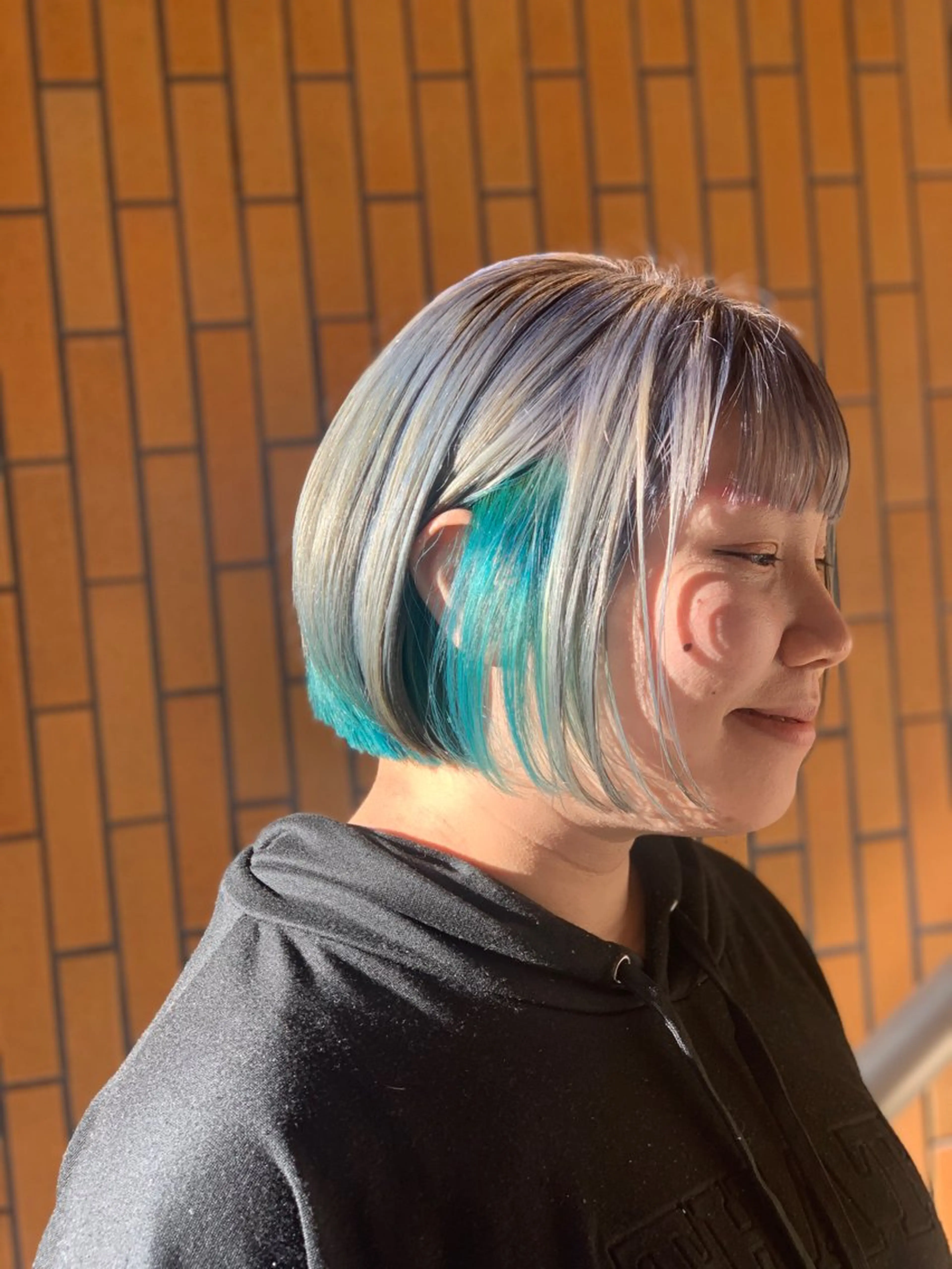 カット＋フルカラーの写真