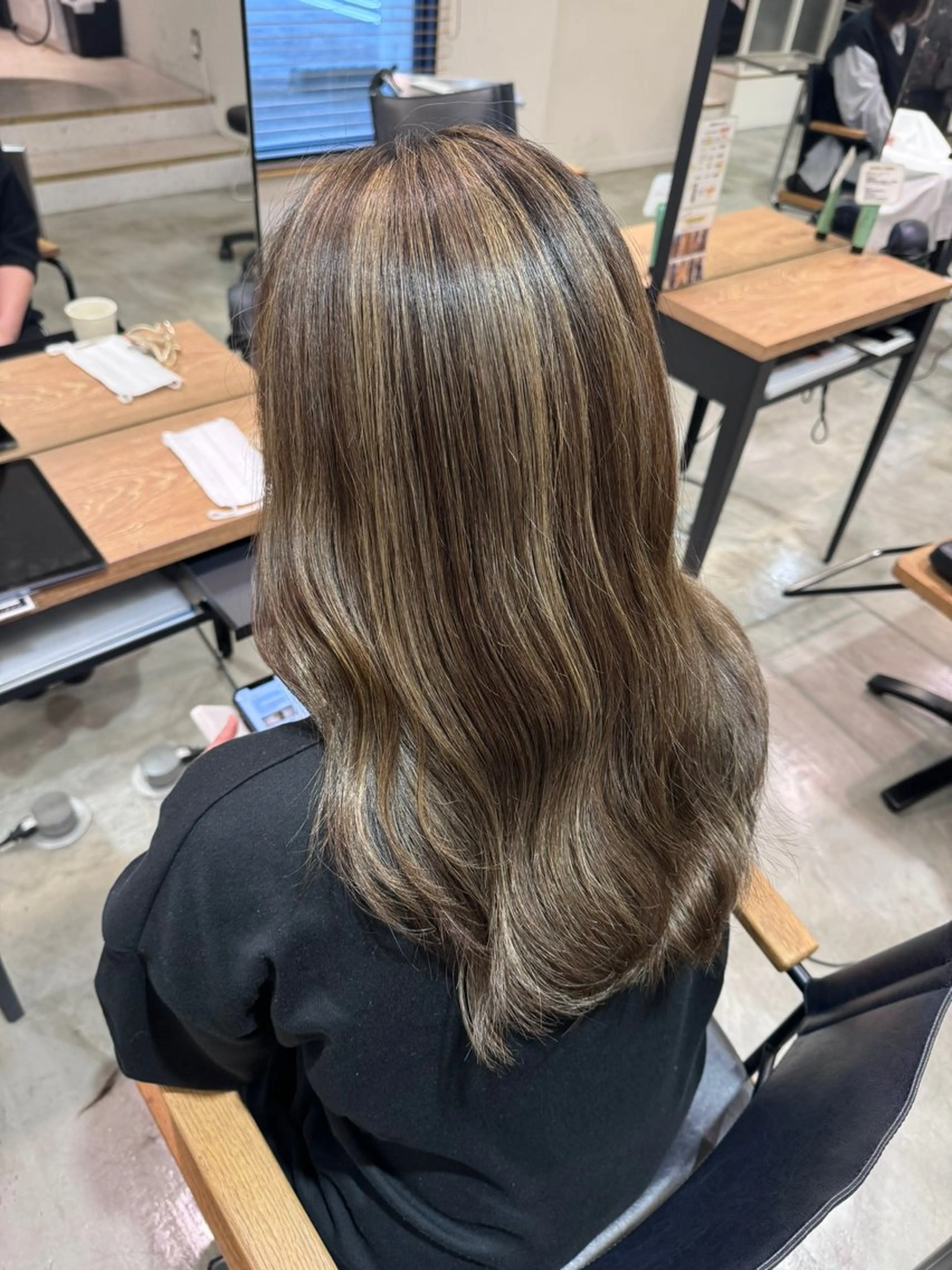 ロング 阿部 祐華のヘアスタイル