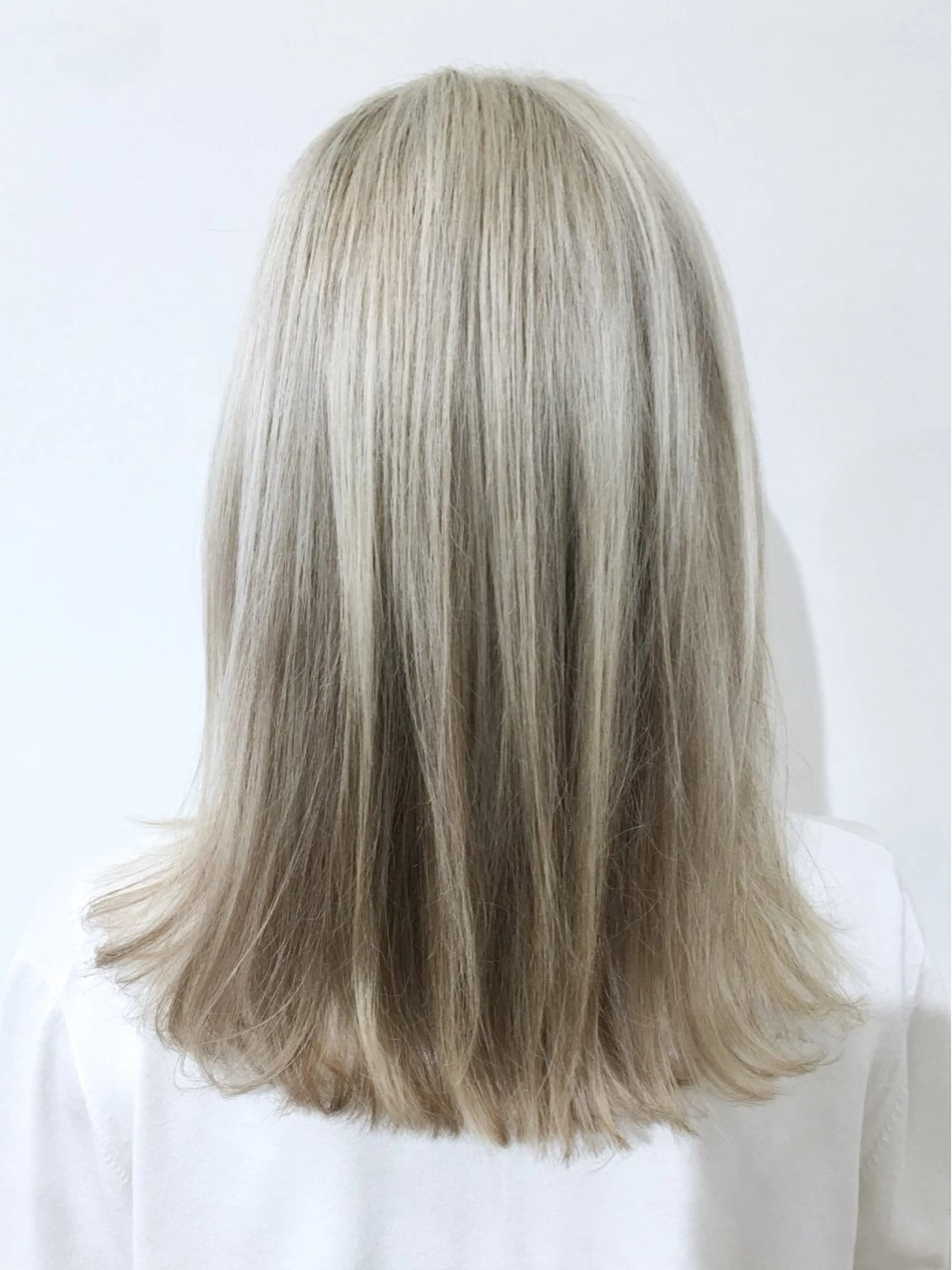 セミロング WHALE hair salon所属・WHALE hair salonのヘアスタイル