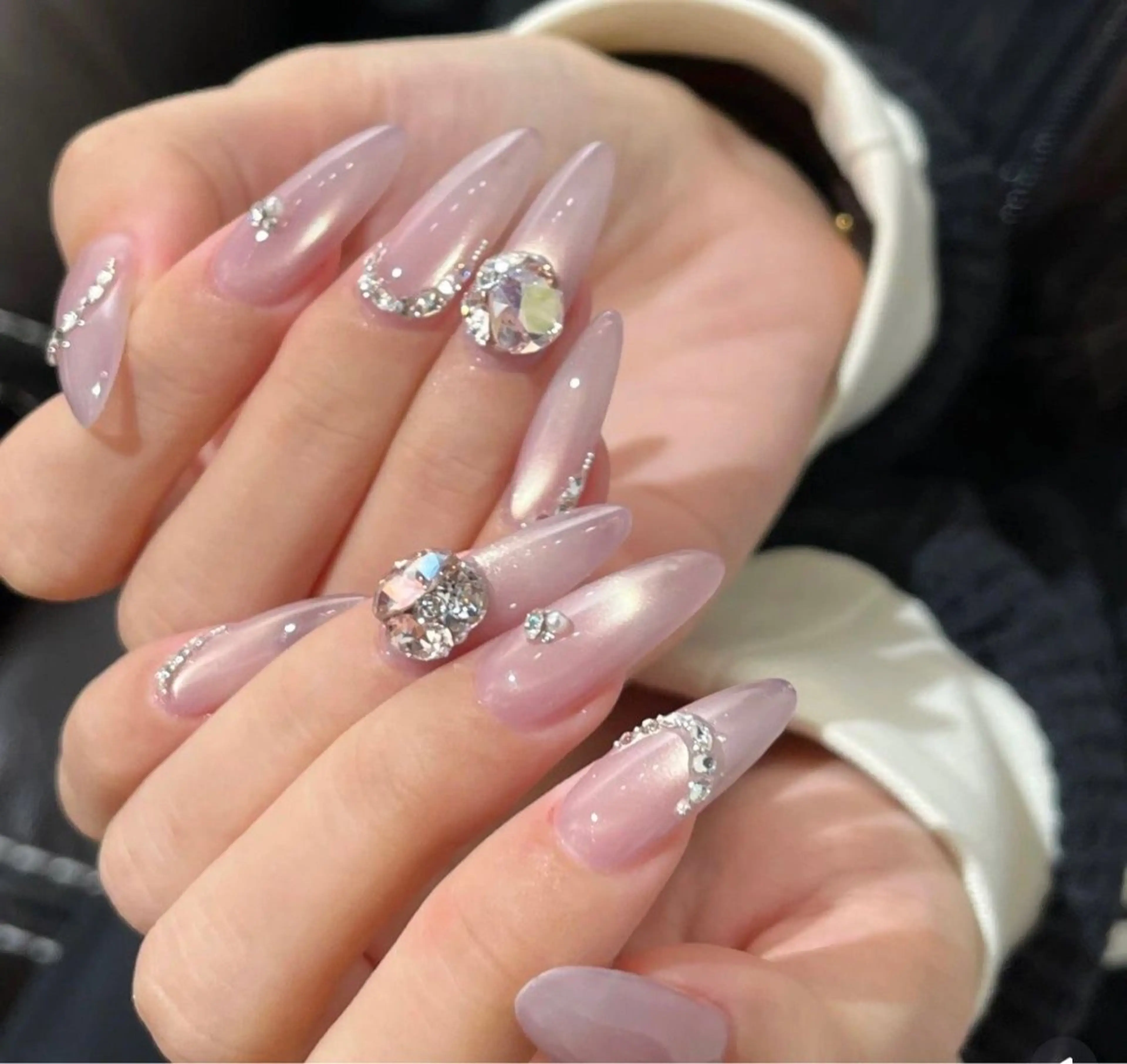 ネイル グラデーション ラメ(グリッター) マグネットネイル ミラーネイル ニュアンスネイル ハンドネイル Lumi de nails所属・Lumi de nailsのネイルデザイン