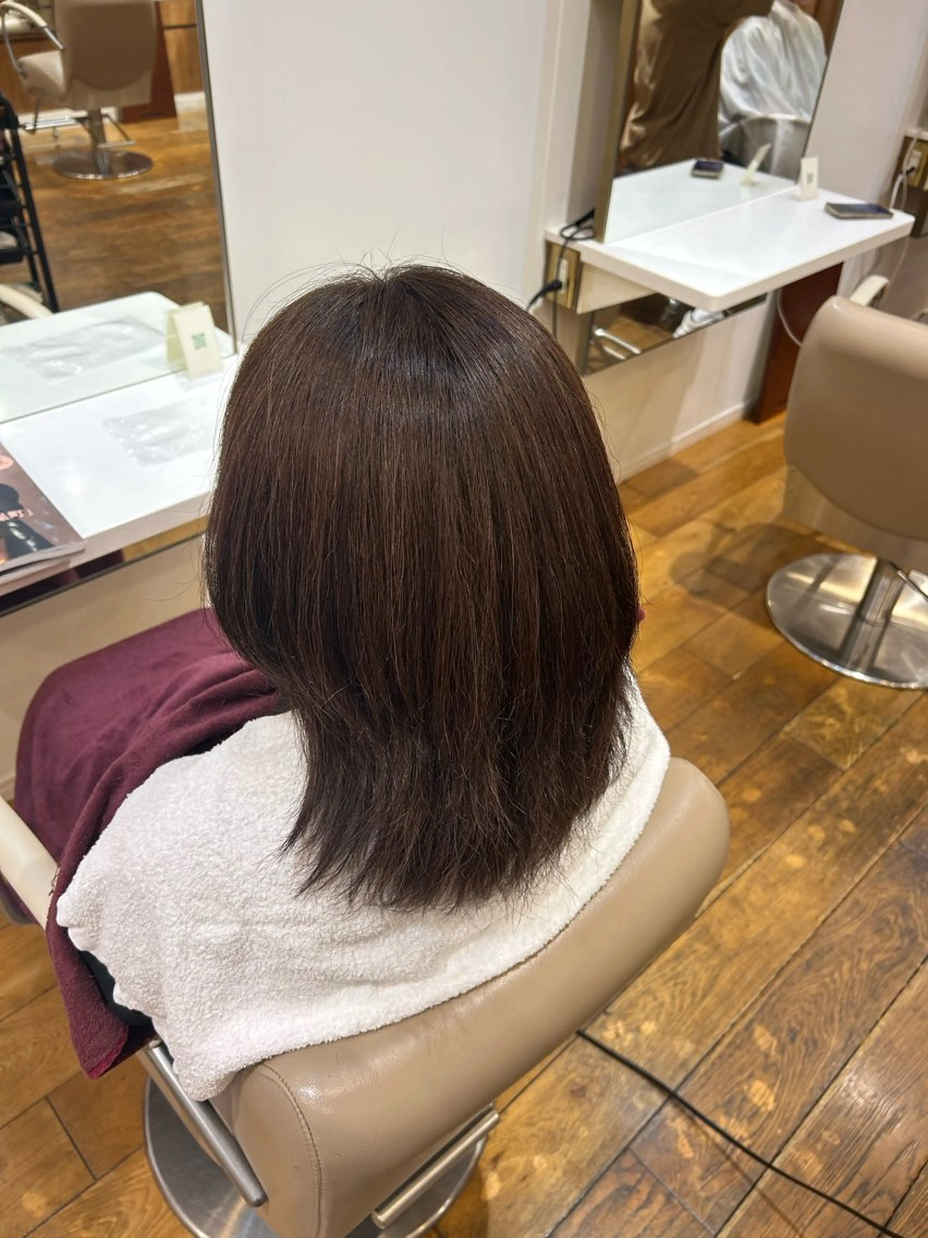 ショート カラー 根本 琴子のヘアスタイル