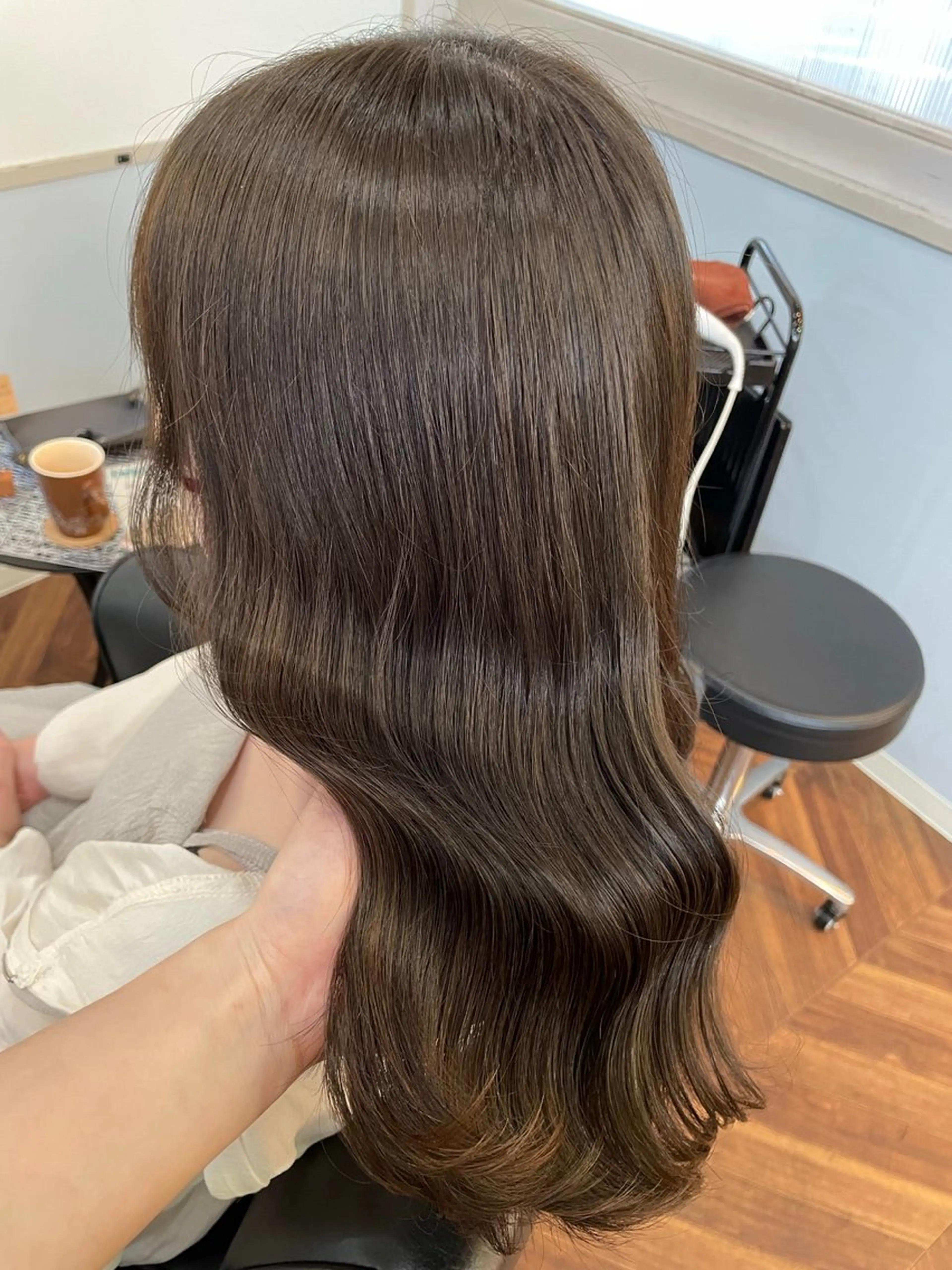 ミディアム カラー 透明感カラー トリートメント カット ヘアカラー トリートメント moe🥣ﾚｲﾔｰ ｶｯﾄ/透明感ｶﾗｰのヘアスタイル